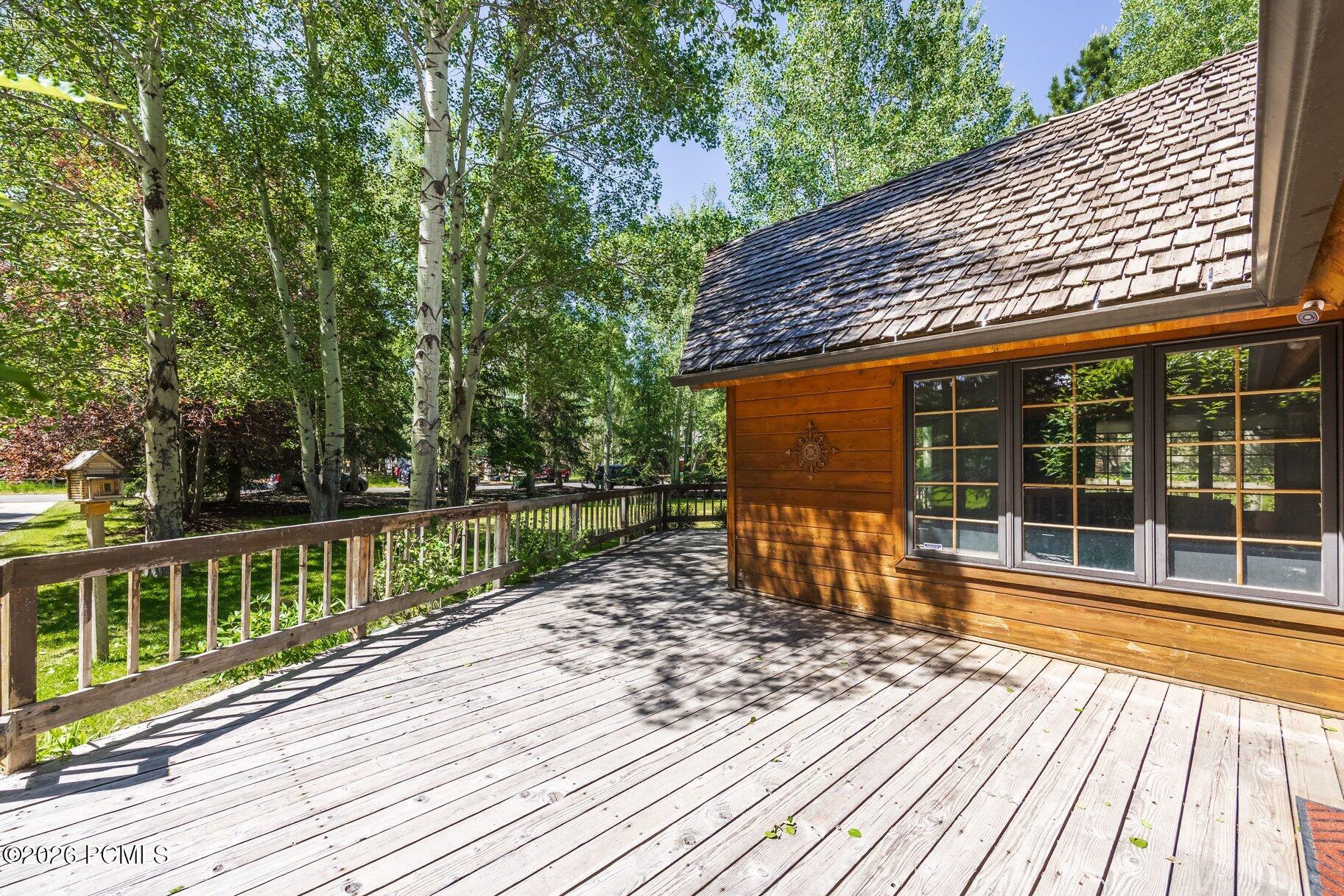 1226 Moray Court