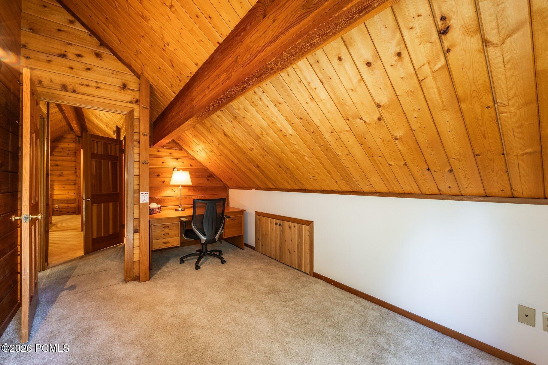 1226 Moray Court