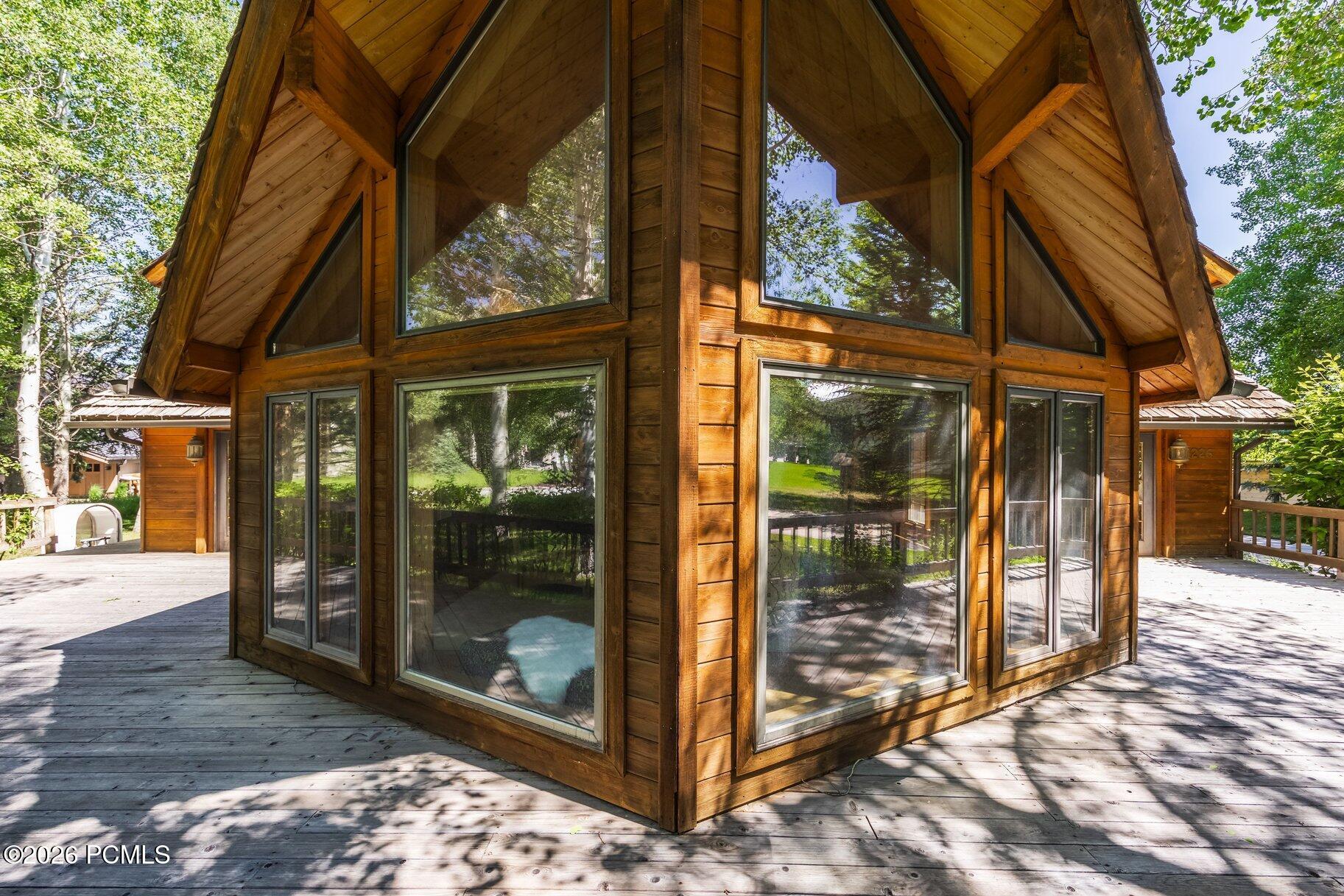 1226 Moray Court