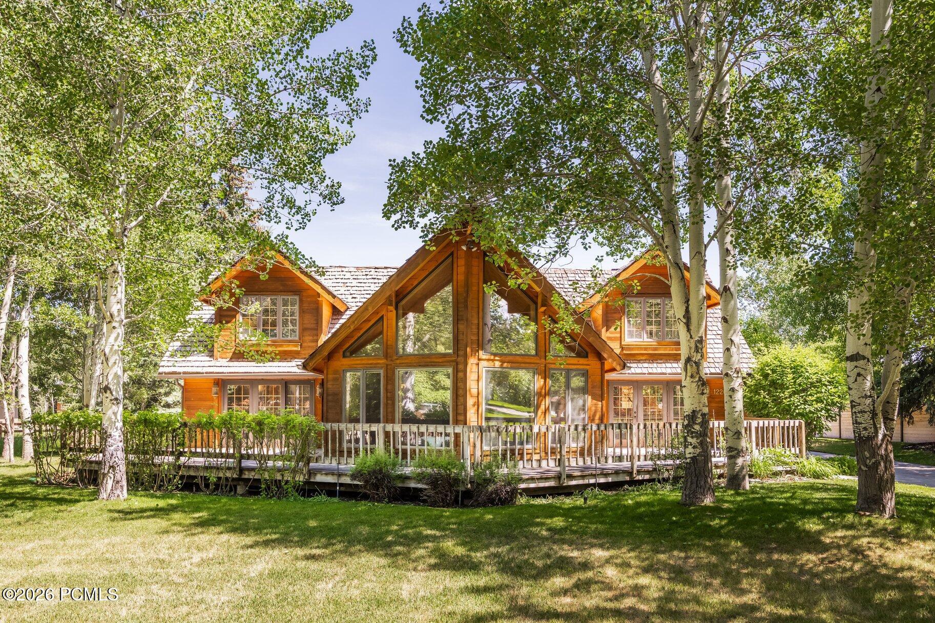 1226 Moray Court