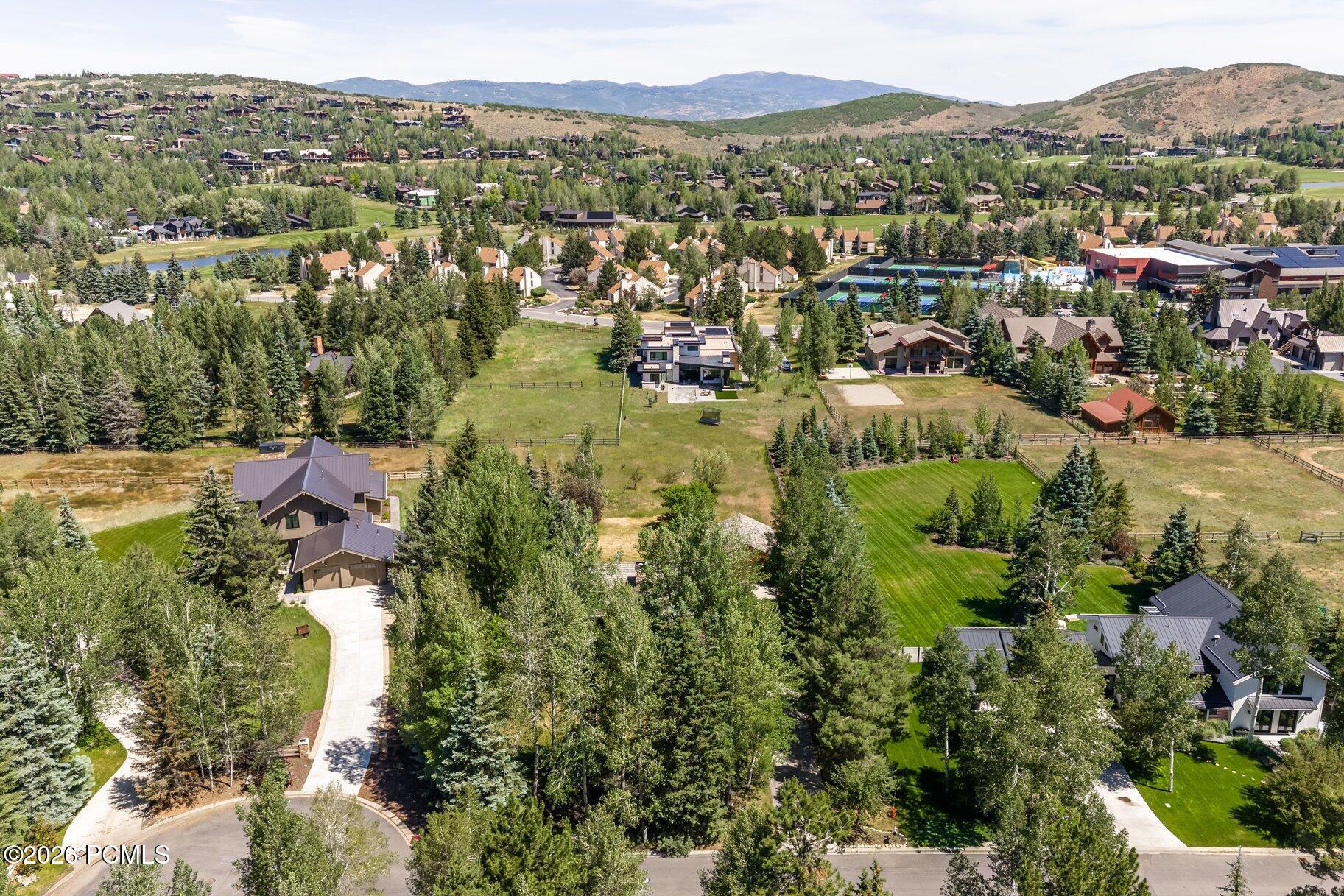 1226 Moray Court