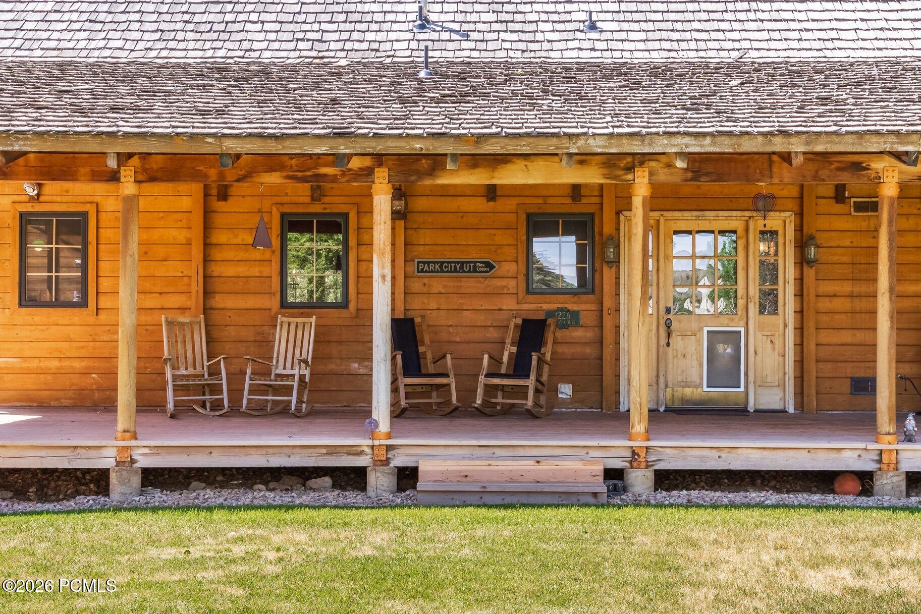 1226 Moray Court