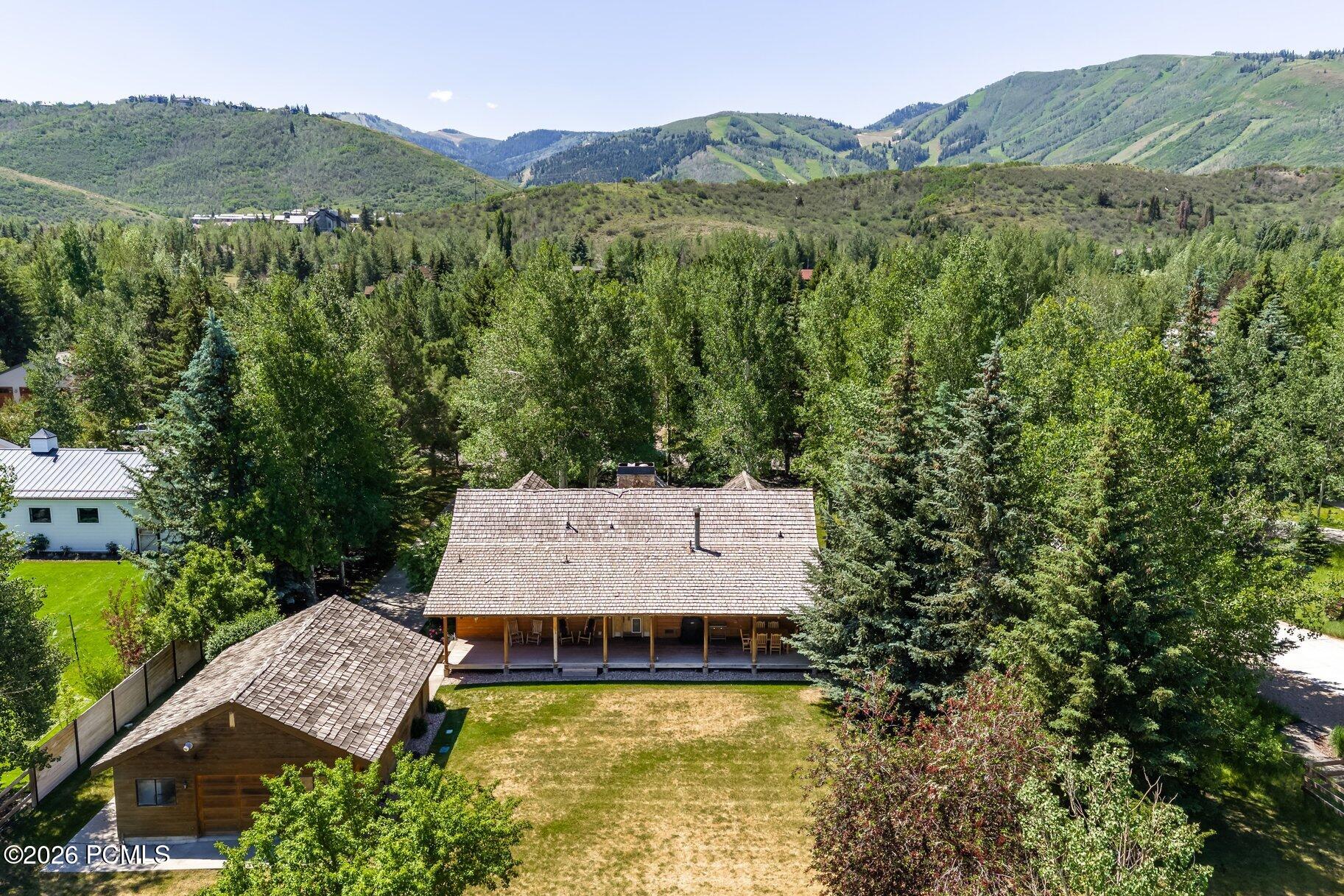 1226 Moray Court