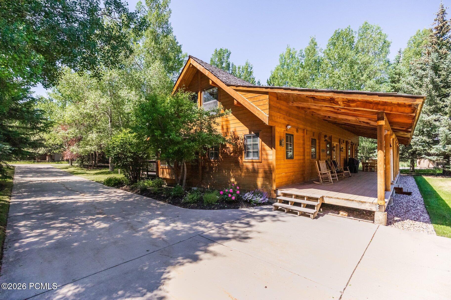 1226 Moray Court
