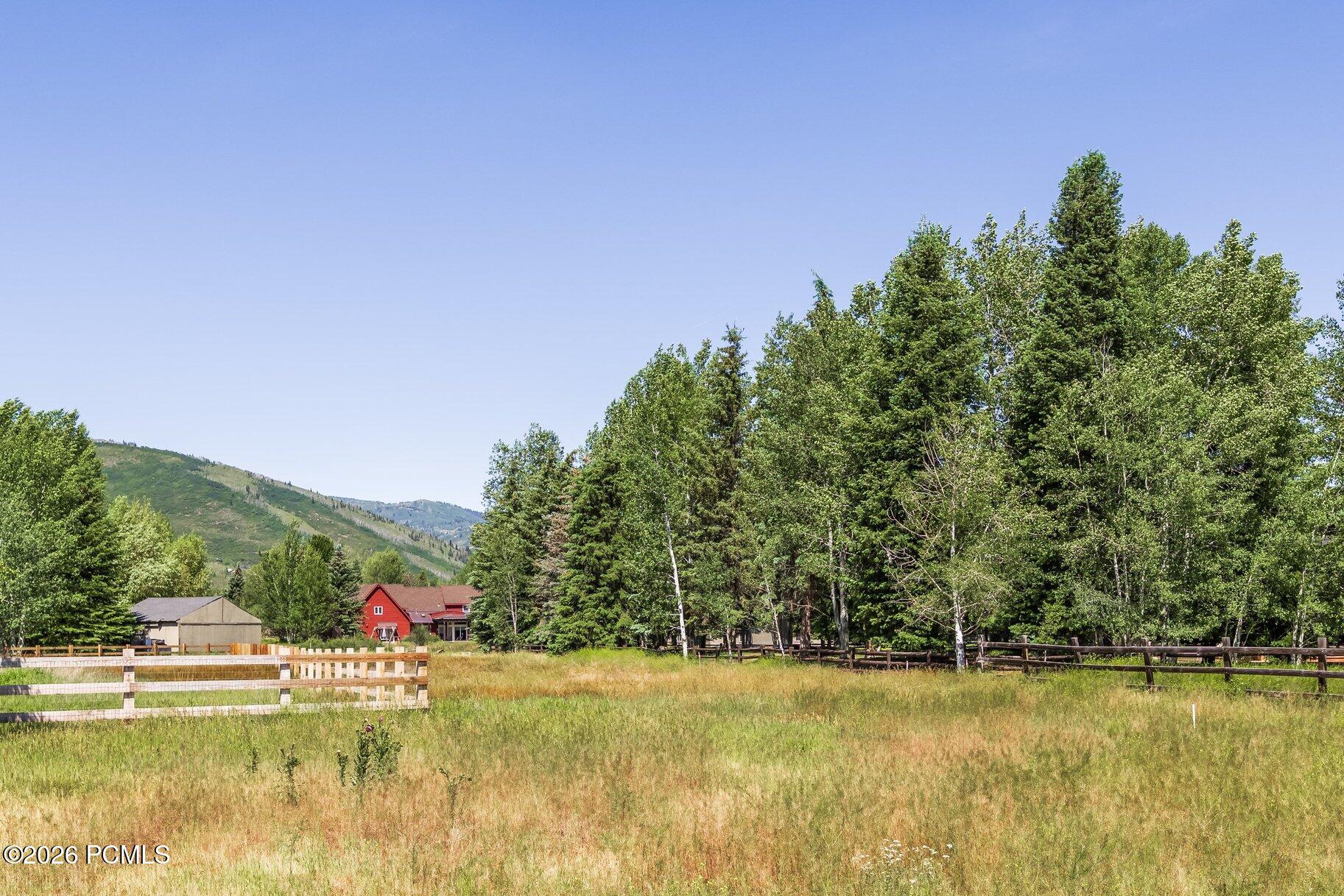 1226 Moray Court