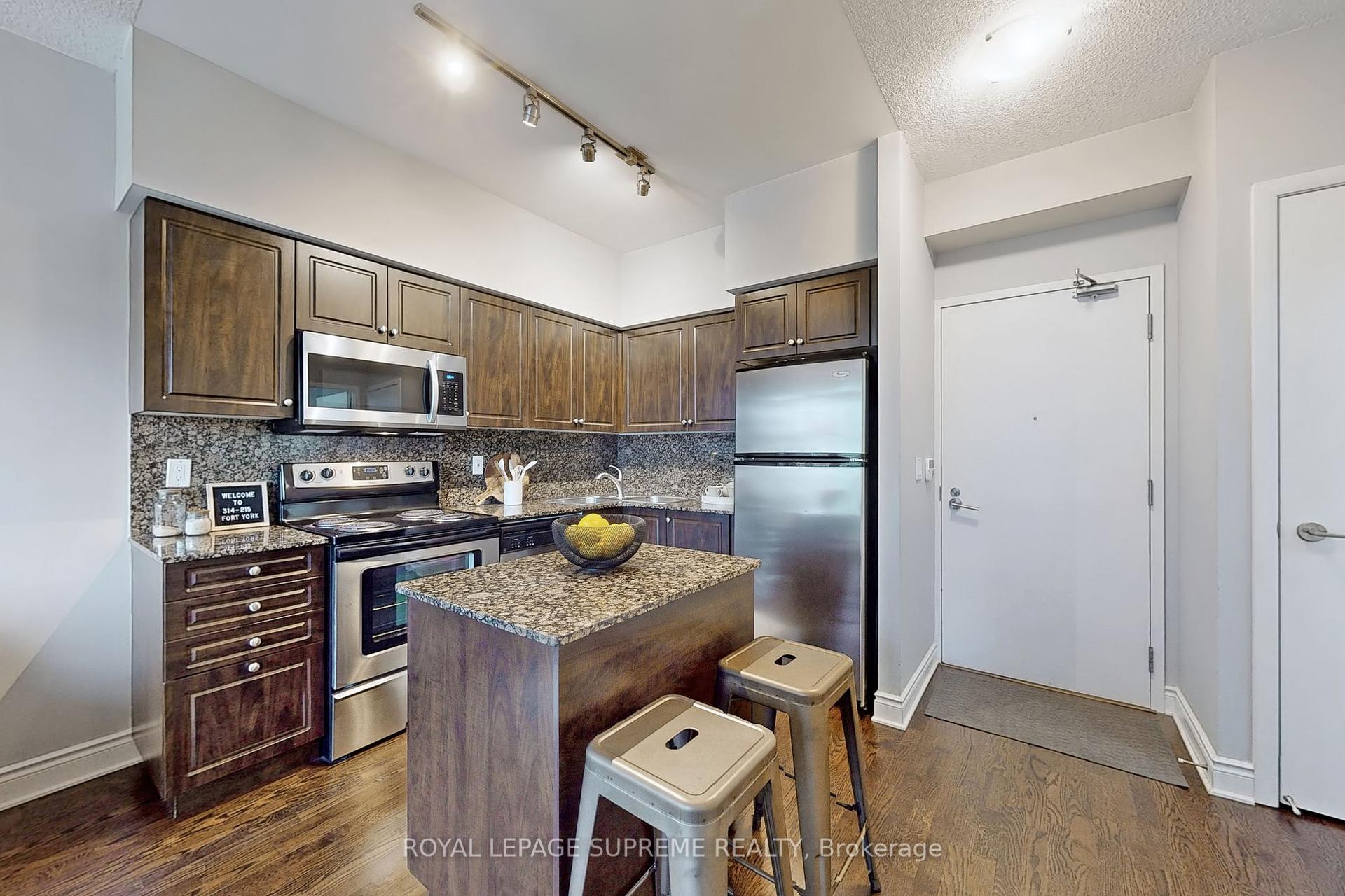#314 - 215 Fort York Boulevard, Toronto Unit: 314