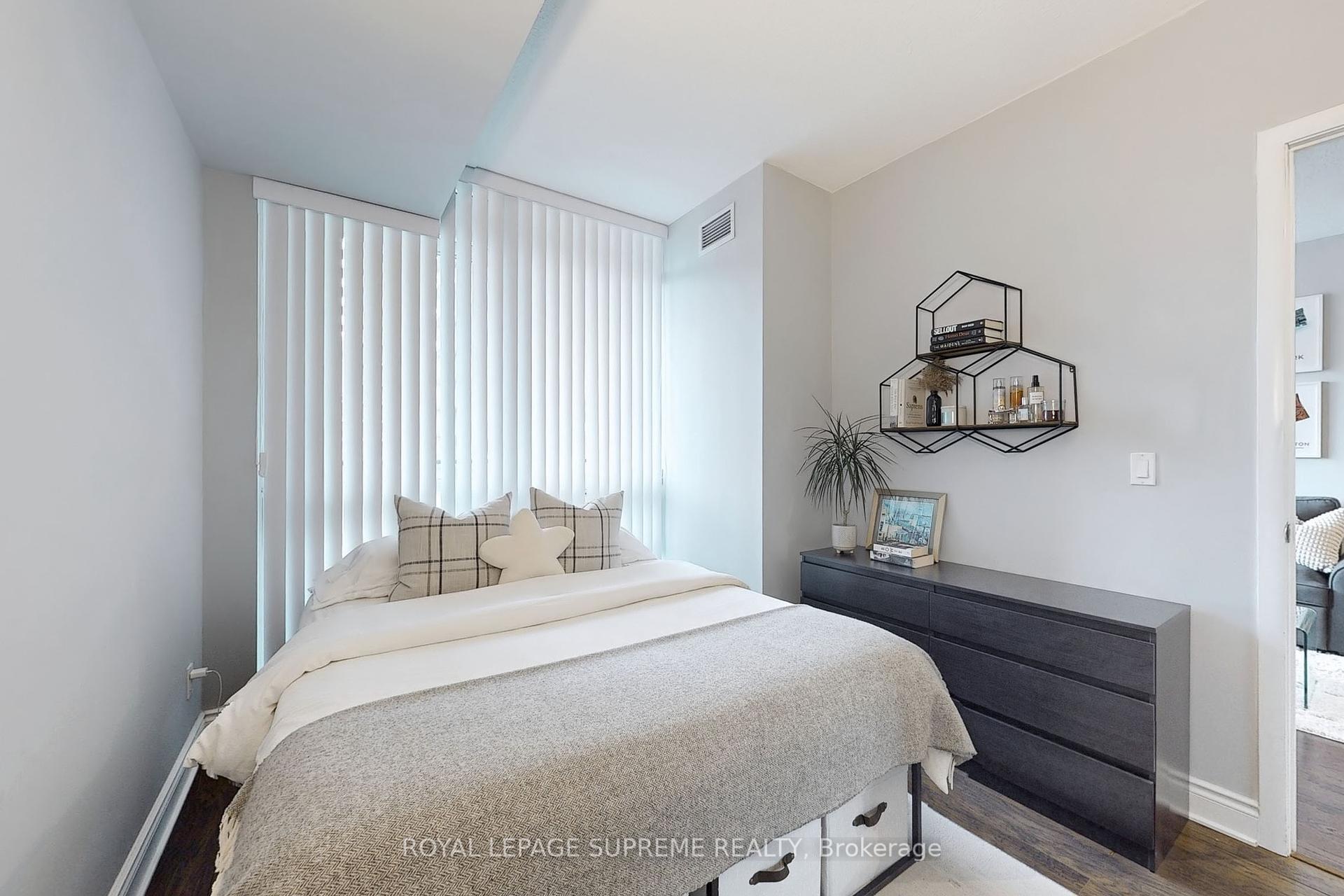 #314 - 215 Fort York Boulevard, Toronto Unit: 314