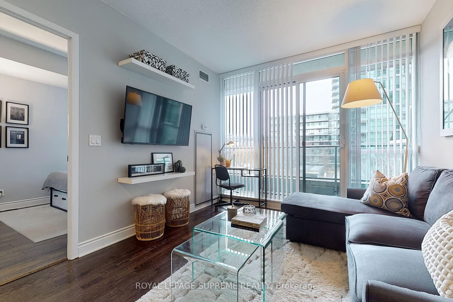 #314 - 215 Fort York Boulevard, Toronto Unit: 314