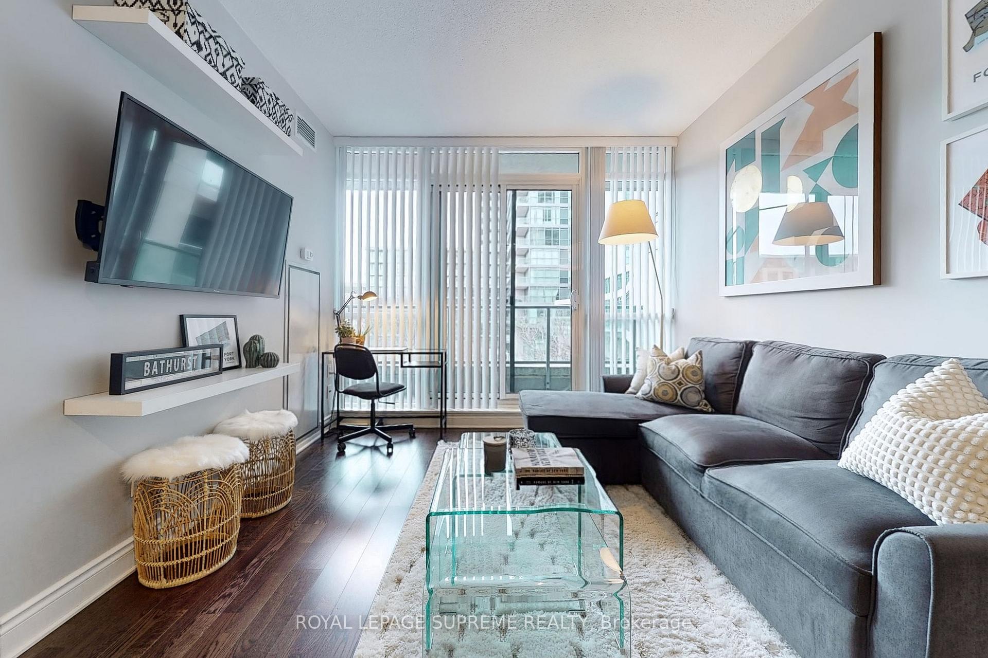 #314 - 215 Fort York Boulevard, Toronto Unit: 314
