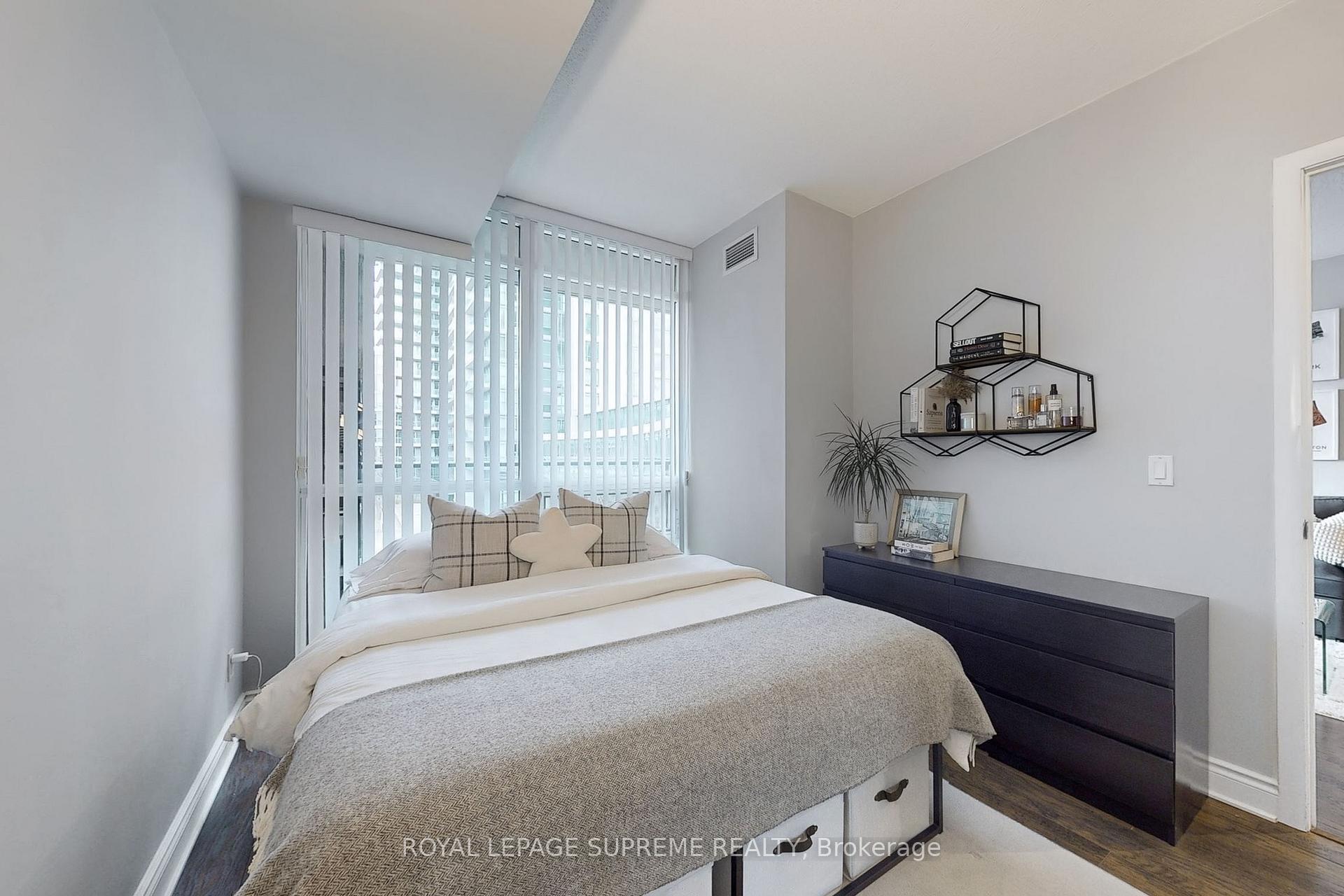 #314 - 215 Fort York Boulevard, Toronto Unit: 314