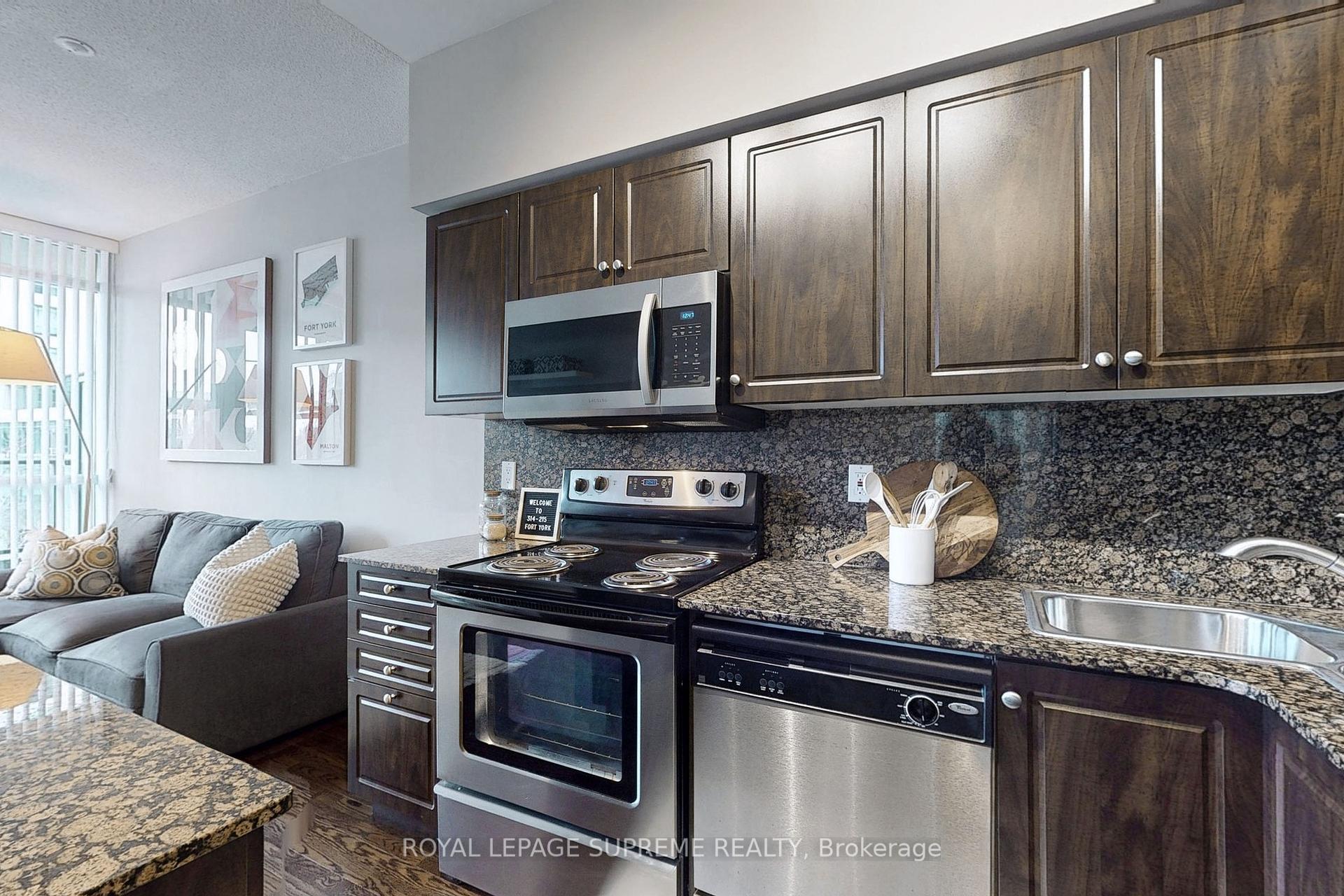 #314 - 215 Fort York Boulevard, Toronto Unit: 314