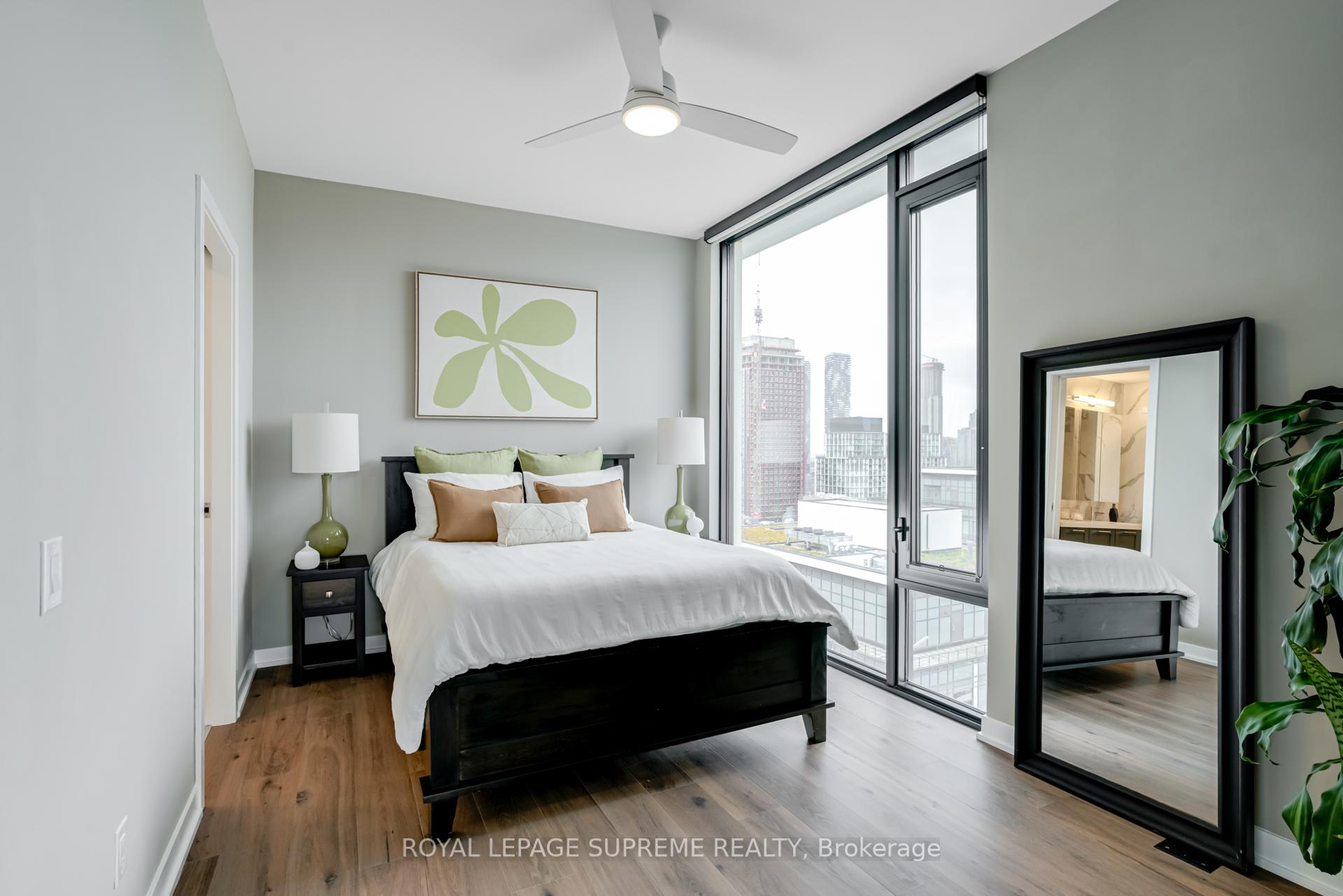 #2406 - 55 Ontario Street, Toronto Unit: 2406