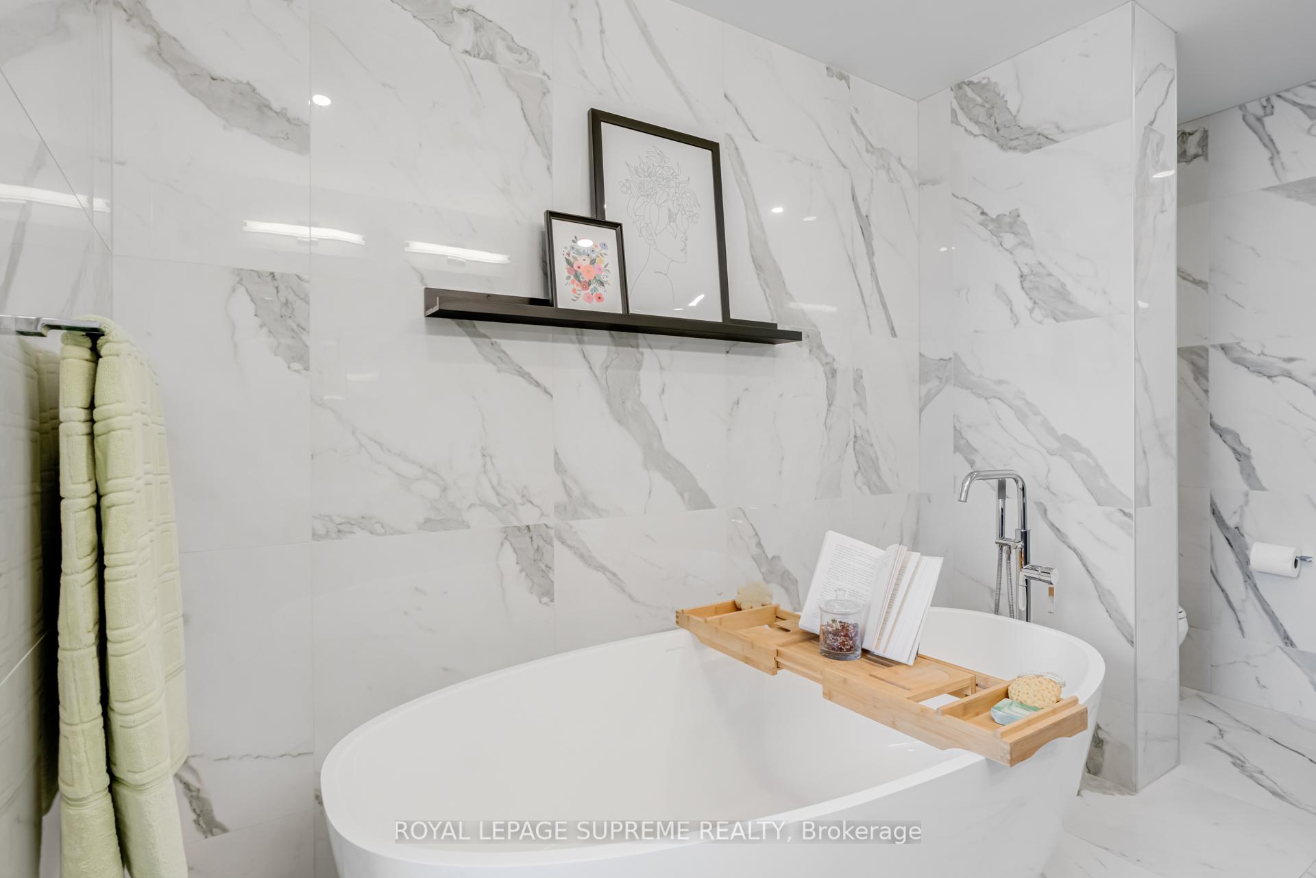 #2406 - 55 Ontario Street, Toronto Unit: 2406