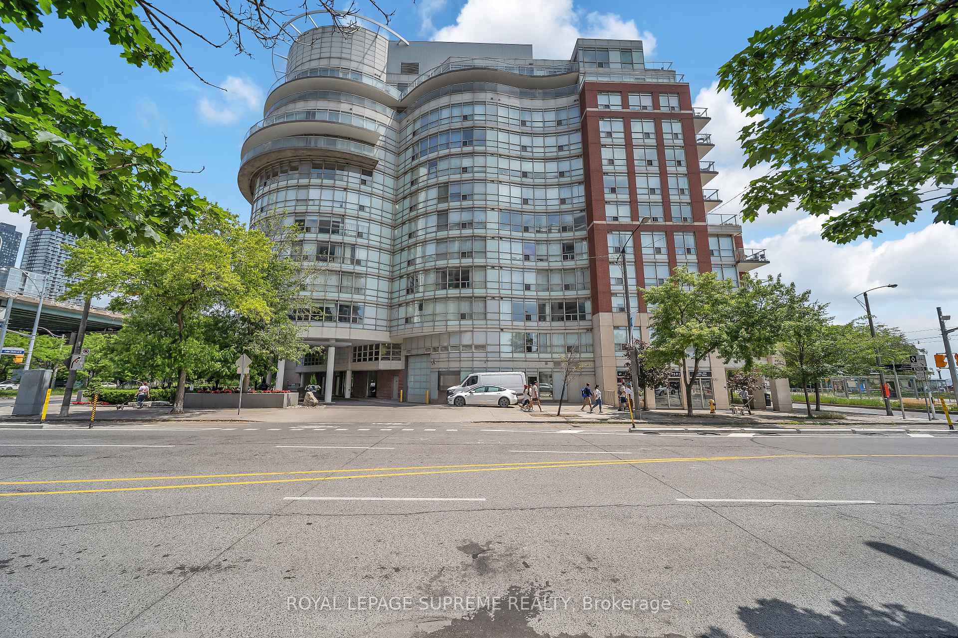 550 Queens Quay W 416, Toronto C01 Unit: 416