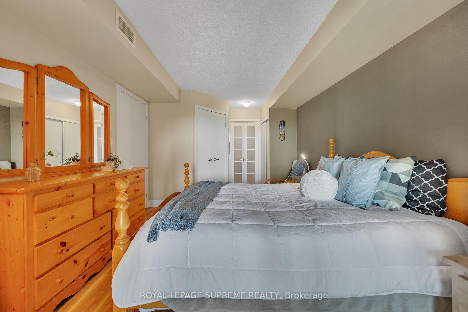 550 Queens Quay W 416, Toronto C01 Unit: 416