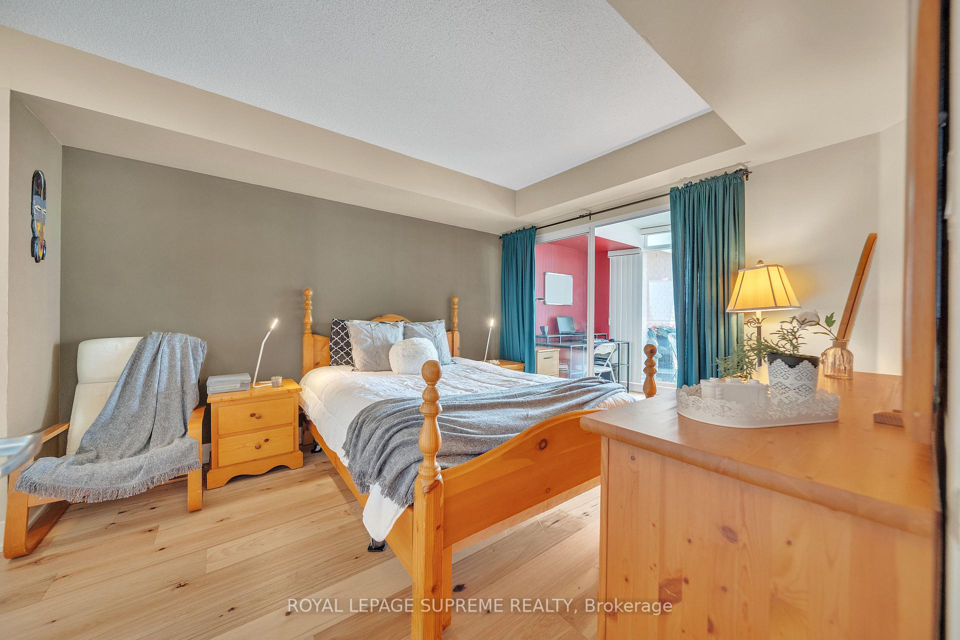 550 Queens Quay W 416, Toronto C01 Unit: 416