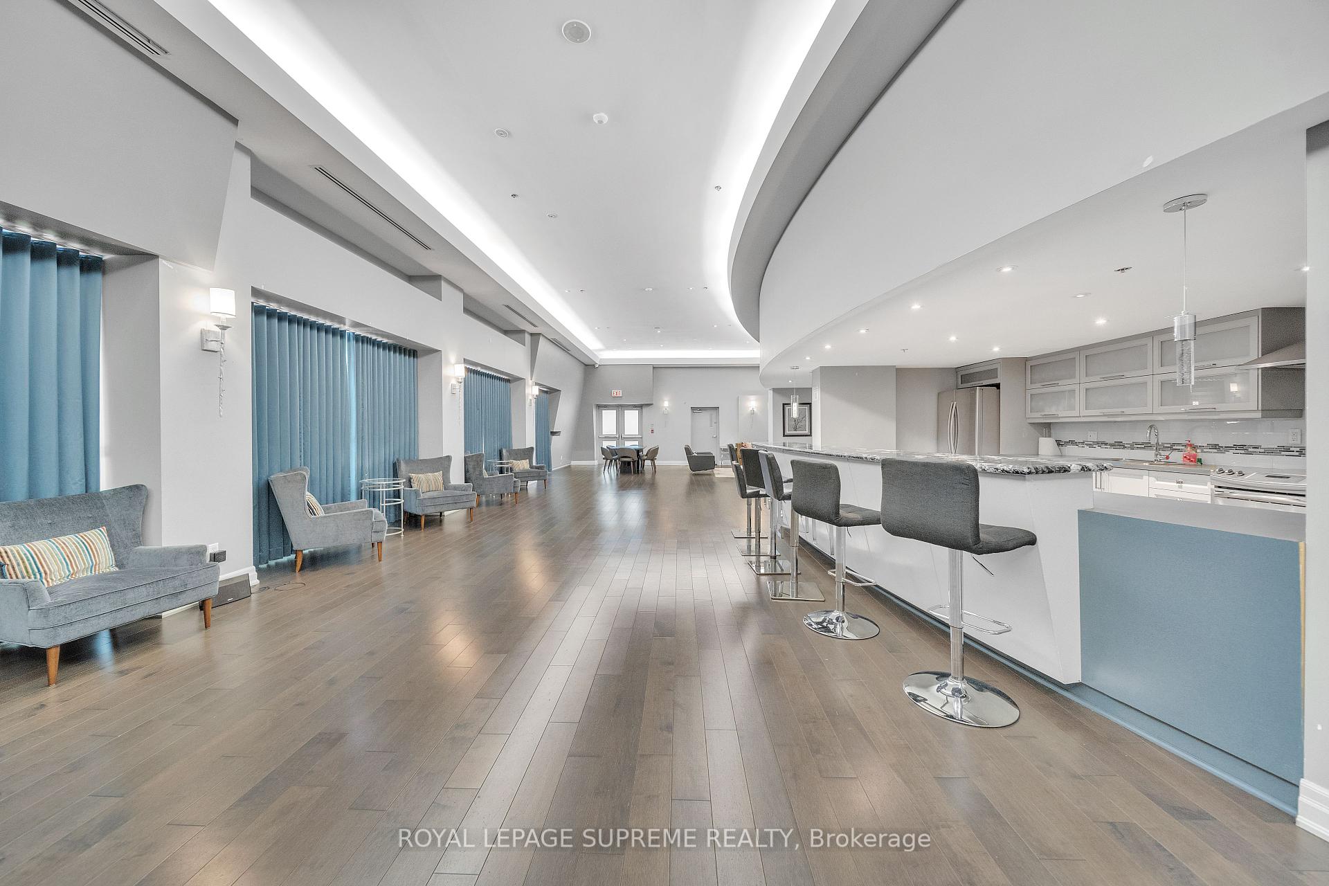 550 Queens Quay W 416, Toronto C01 Unit: 416