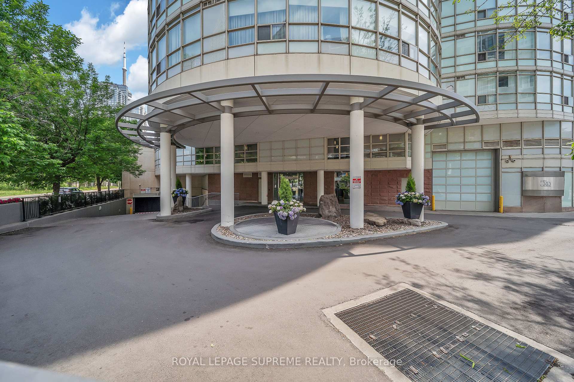 550 Queens Quay W 416, Toronto C01 Unit: 416