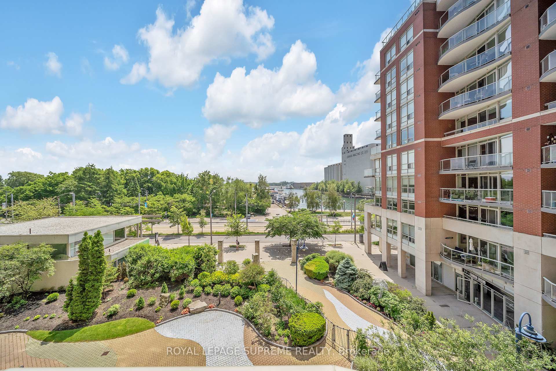 550 Queens Quay W 416, Toronto C01 Unit: 416