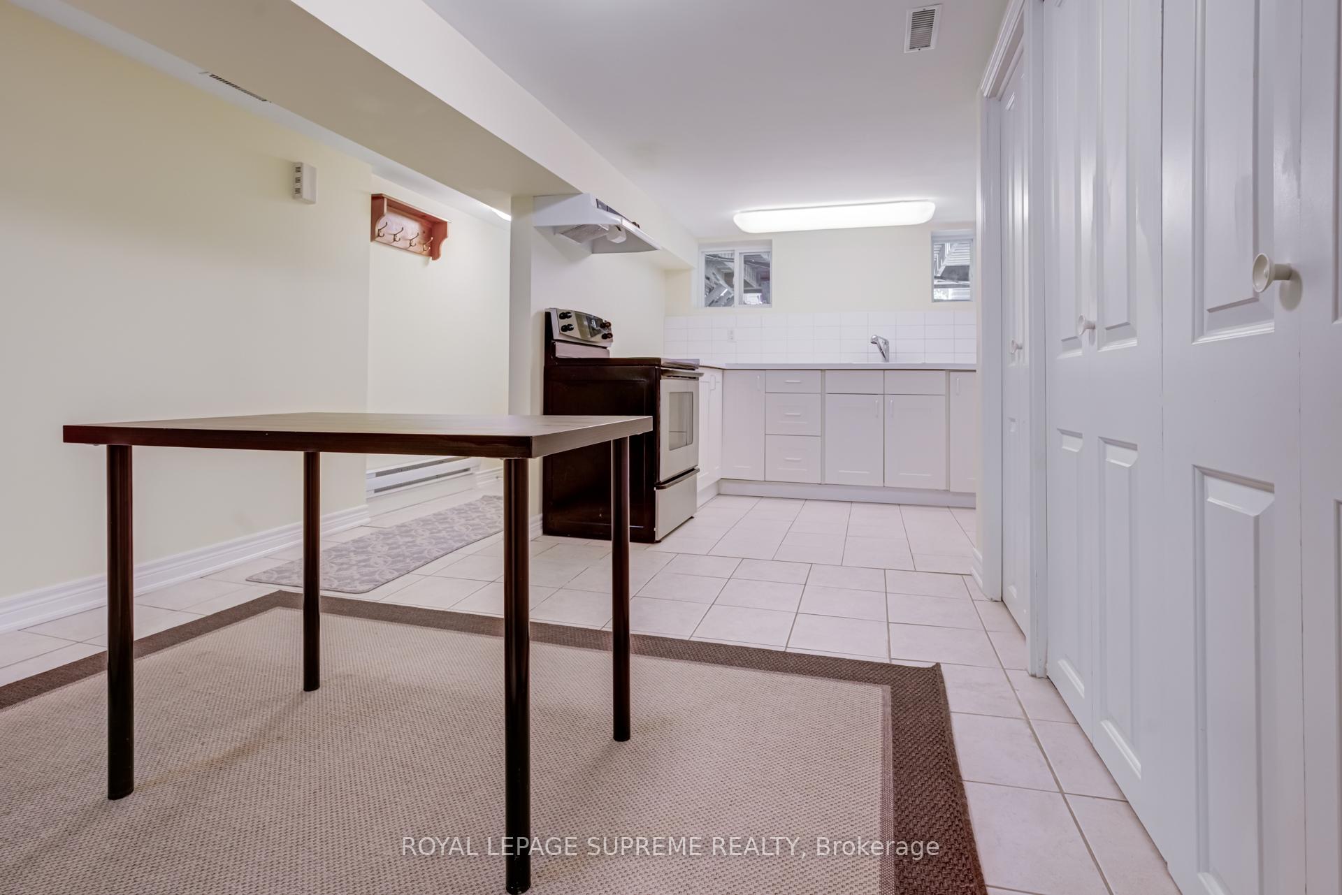 #Lower - 66 Kenwood Avenue, Toronto Unit: Lower