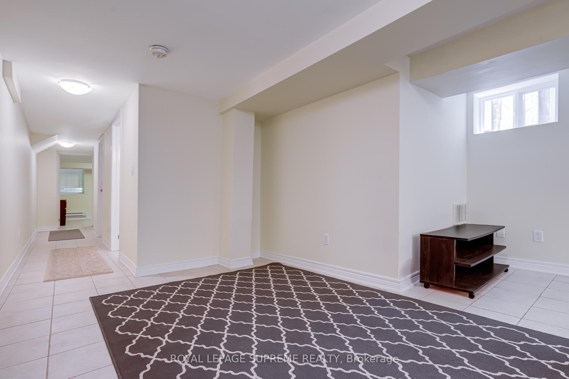 #Lower - 66 Kenwood Avenue, Toronto Unit: Lower