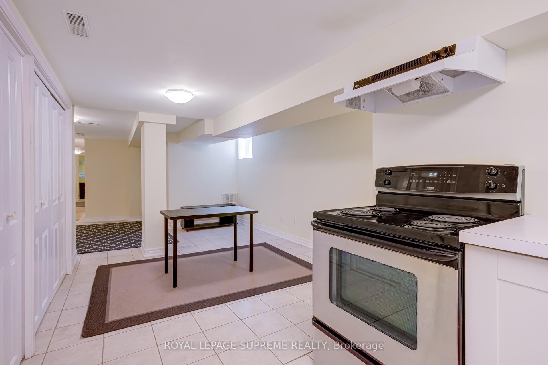 #Lower - 66 Kenwood Avenue, Toronto Unit: Lower