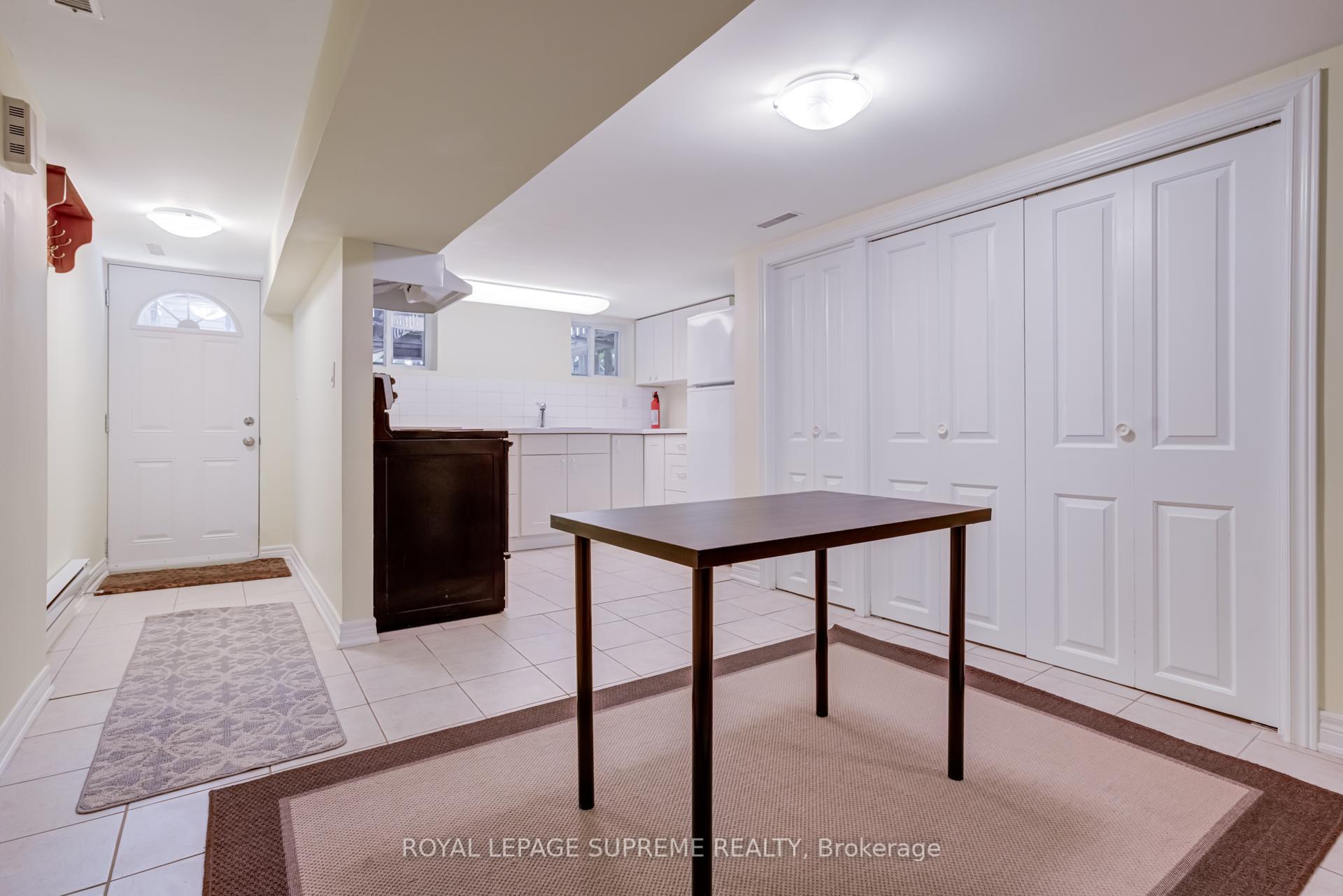 #Lower - 66 Kenwood Avenue, Toronto Unit: Lower