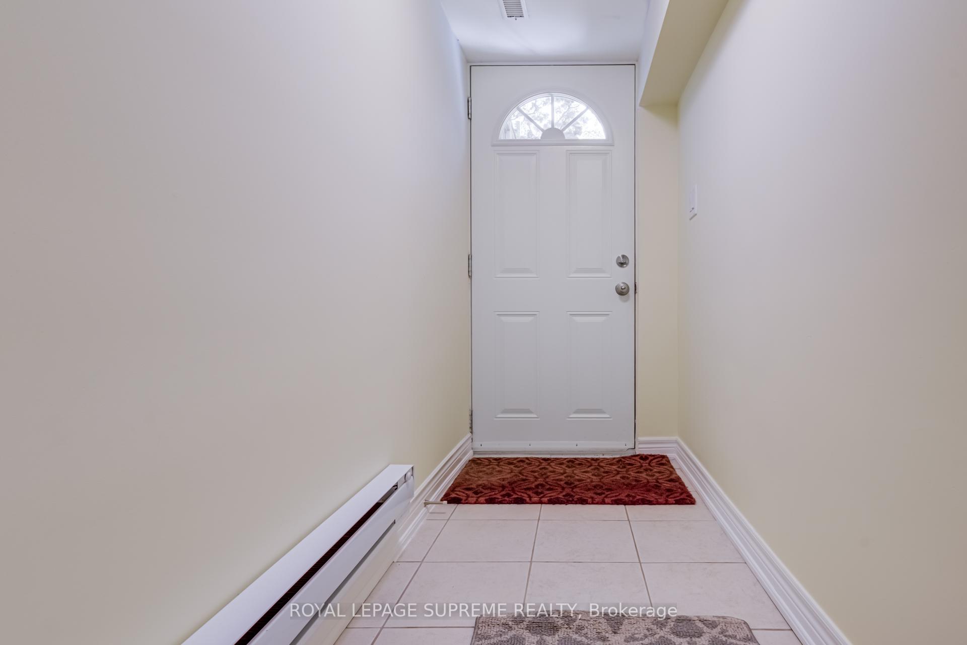 #Lower - 66 Kenwood Avenue, Toronto Unit: Lower