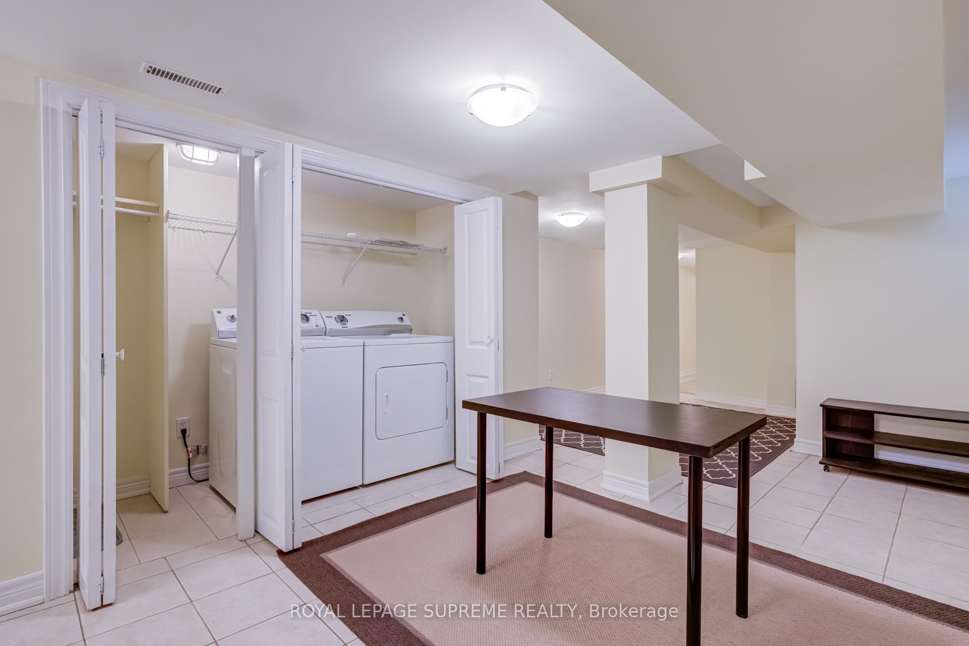 #Lower - 66 Kenwood Avenue, Toronto Unit: Lower