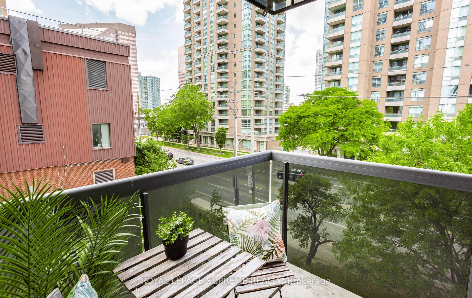#502 - 35 Finch Avenue, Toronto Unit: 502