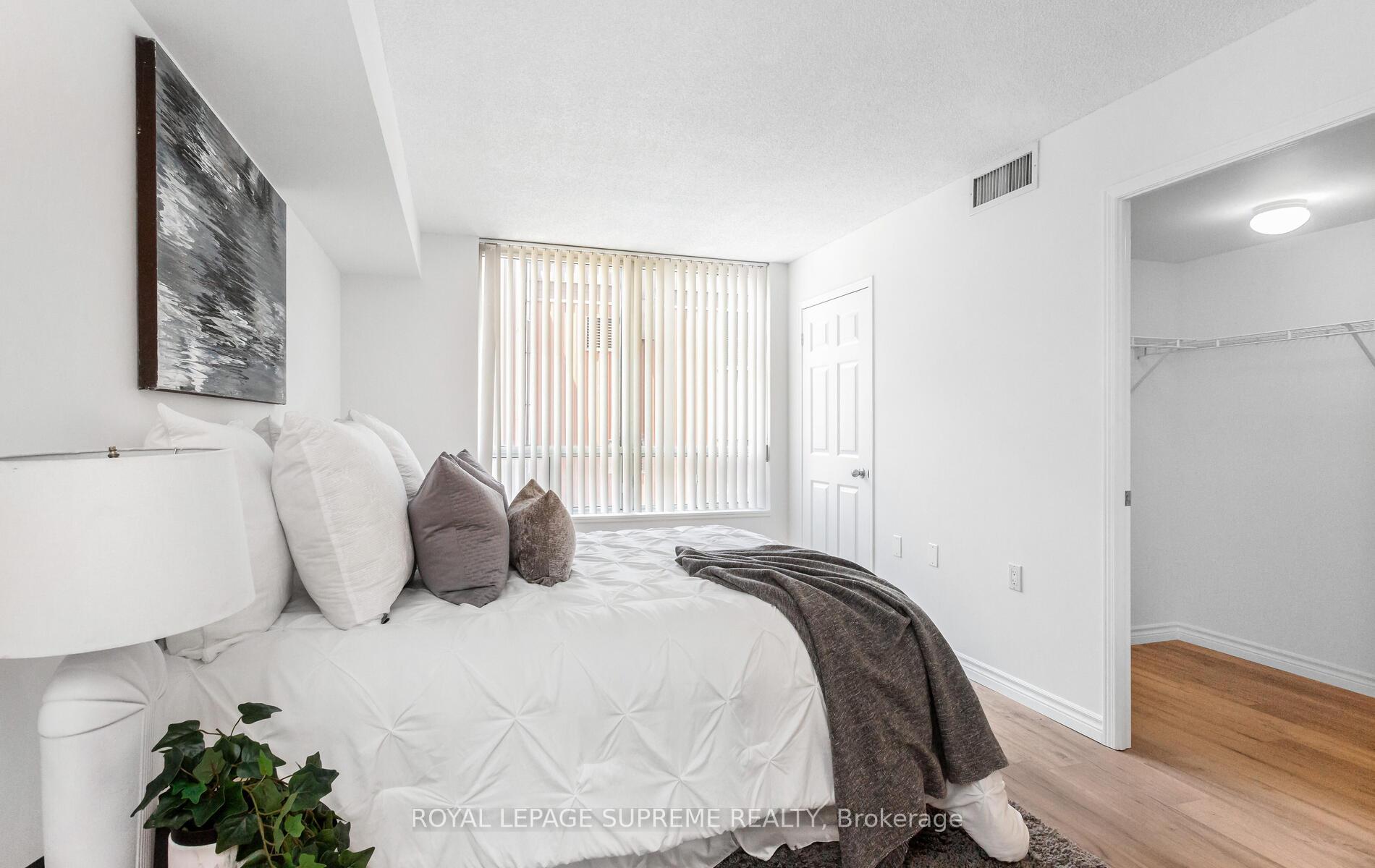 #502 - 35 Finch Avenue, Toronto Unit: 502