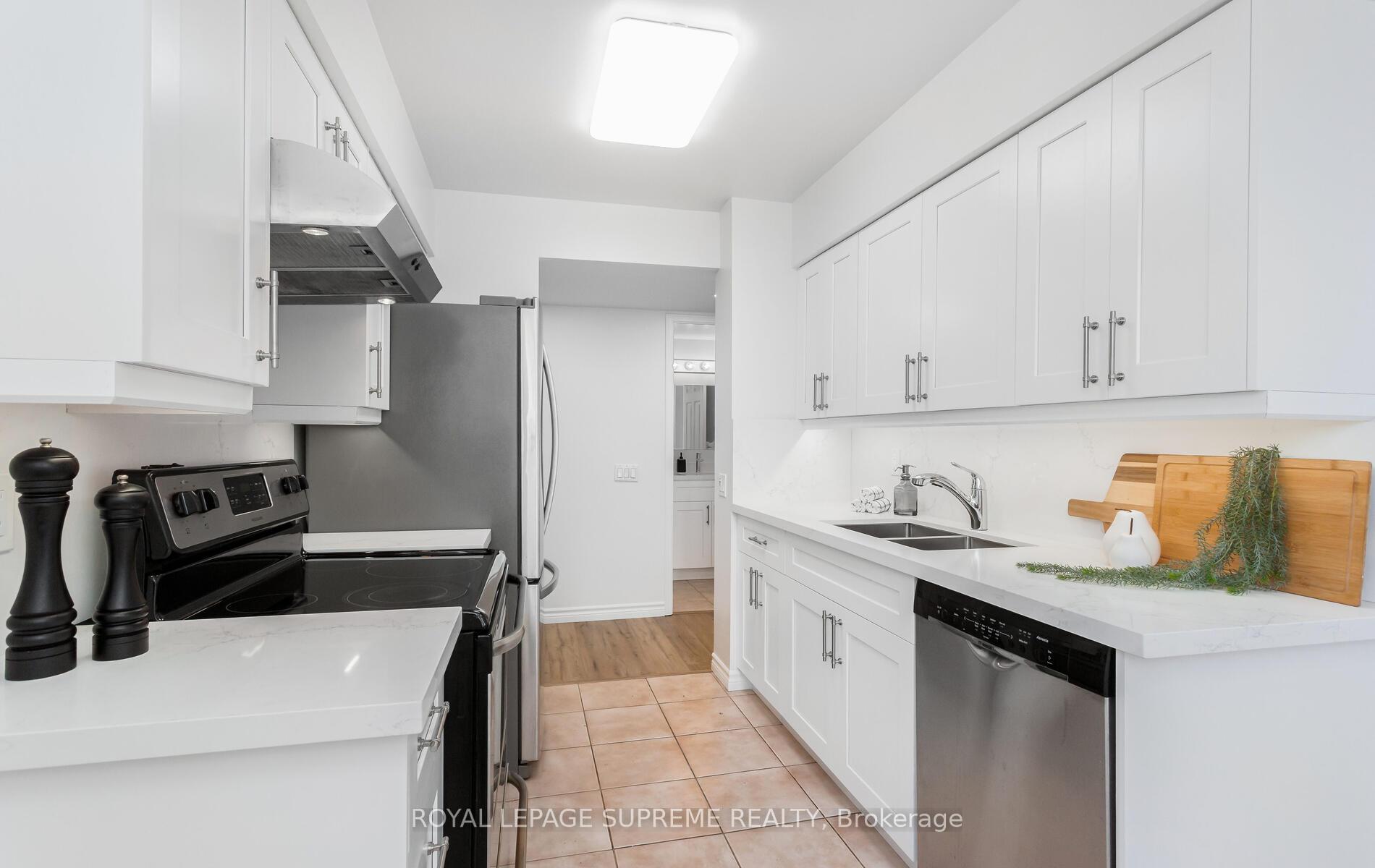 #502 - 35 Finch Avenue, Toronto Unit: 502