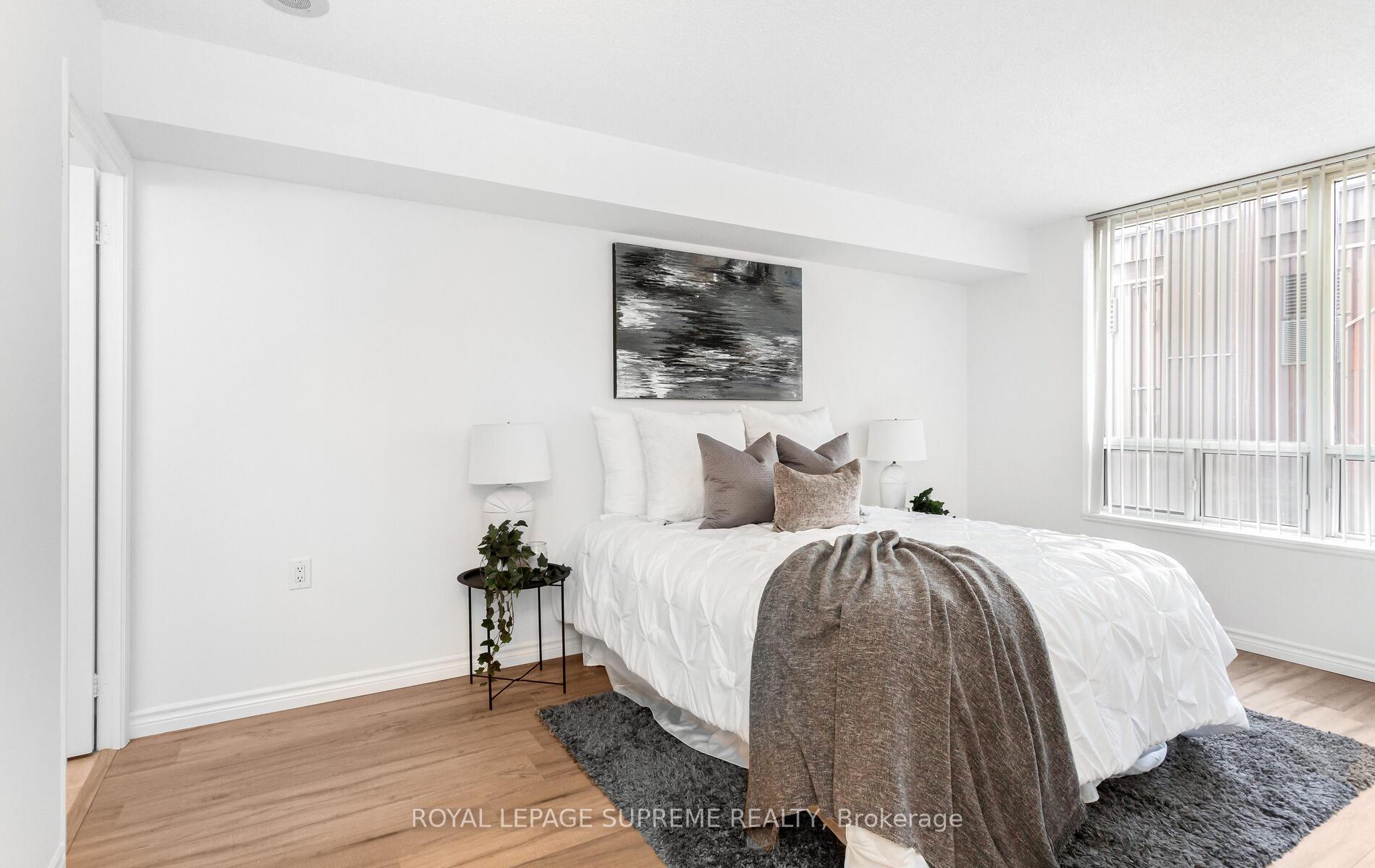 #502 - 35 Finch Avenue, Toronto Unit: 502