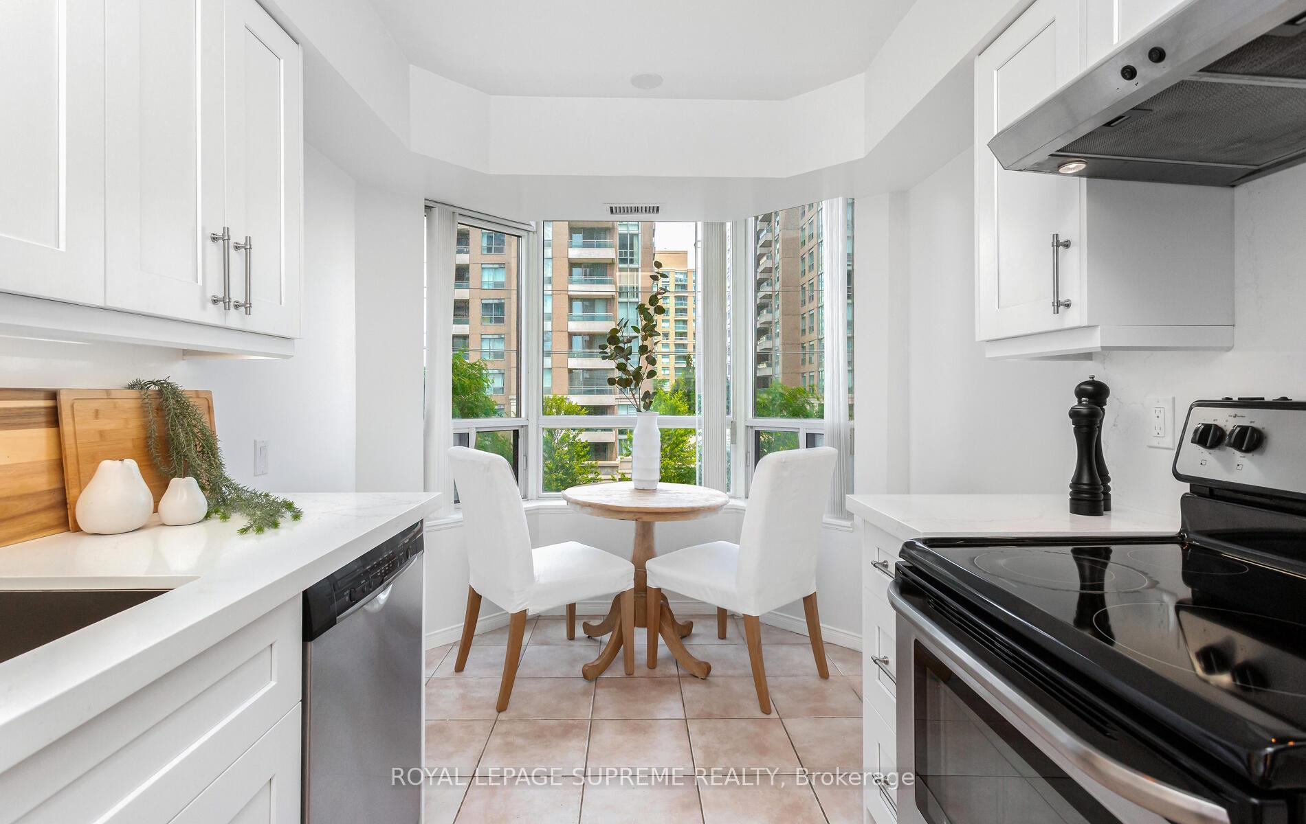#502 - 35 Finch Avenue, Toronto Unit: 502