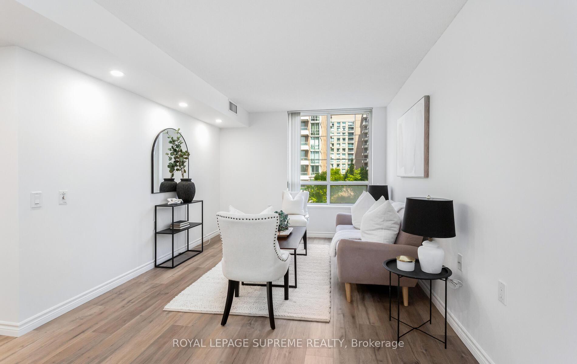 #502 - 35 Finch Avenue, Toronto Unit: 502