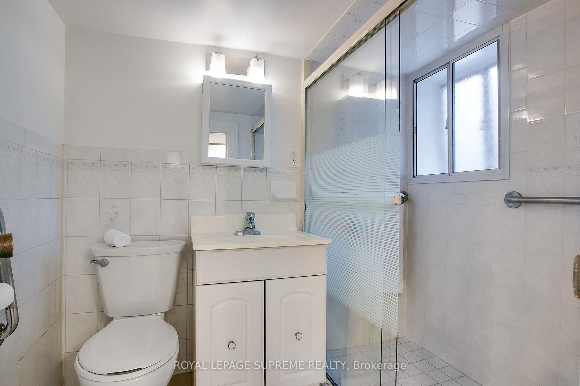 255 Howland Avenue Basement, Toronto C02 Unit: Basement