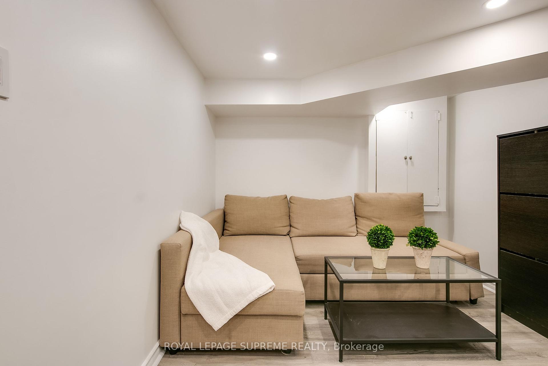 255 Howland Avenue Basement, Toronto C02 Unit: Basement