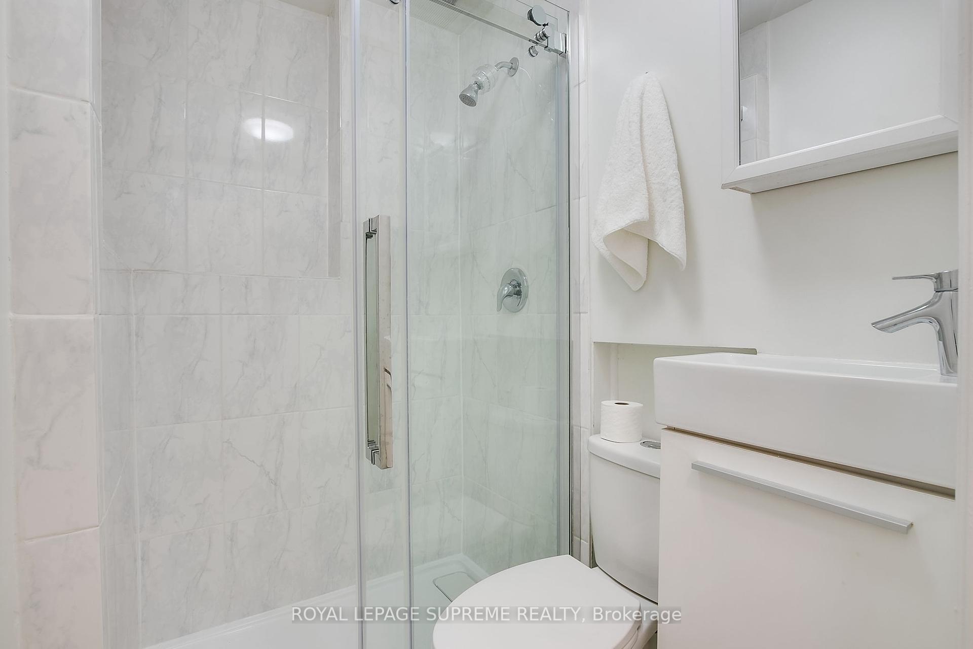 255 Howland Avenue Main, Toronto C02 Unit: Main