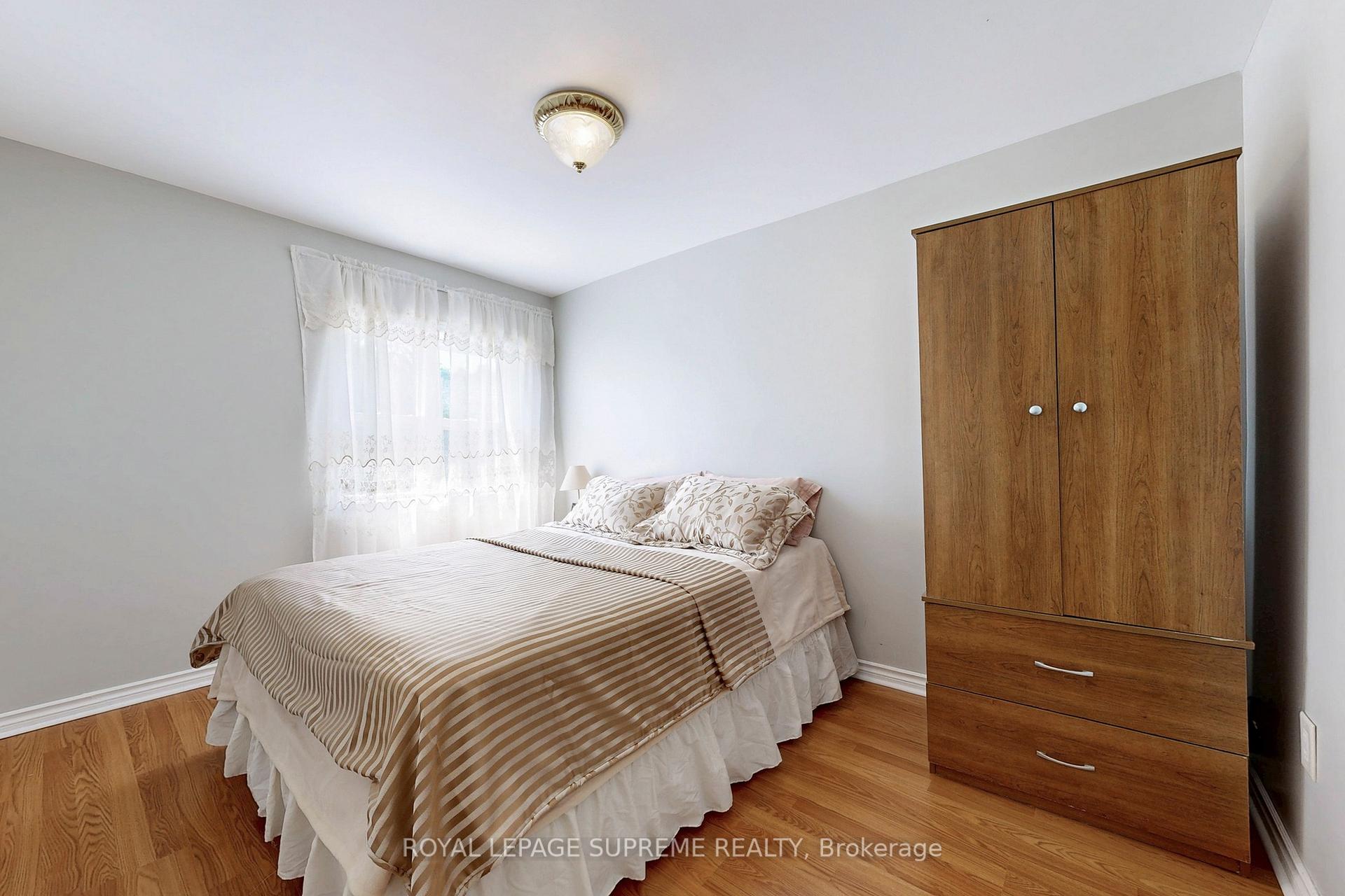 354 W Winona Drive, Toronto C03