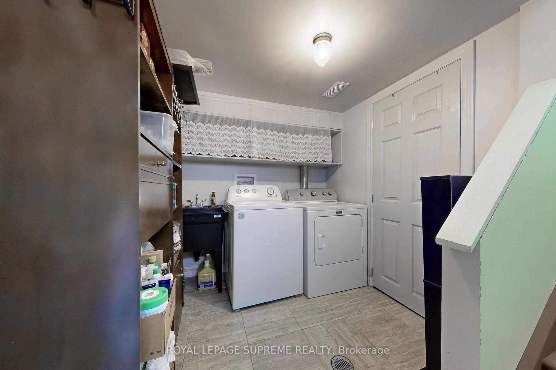 354 W Winona Drive, Toronto C03