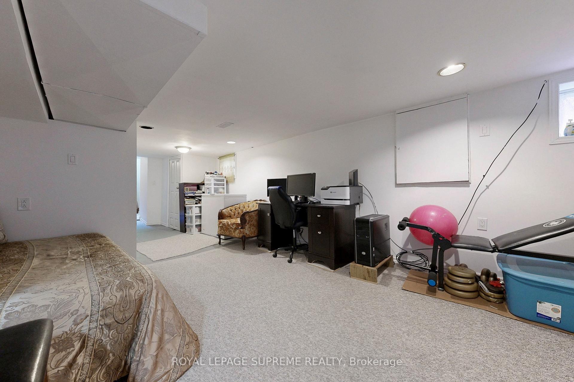 354 W Winona Drive, Toronto C03