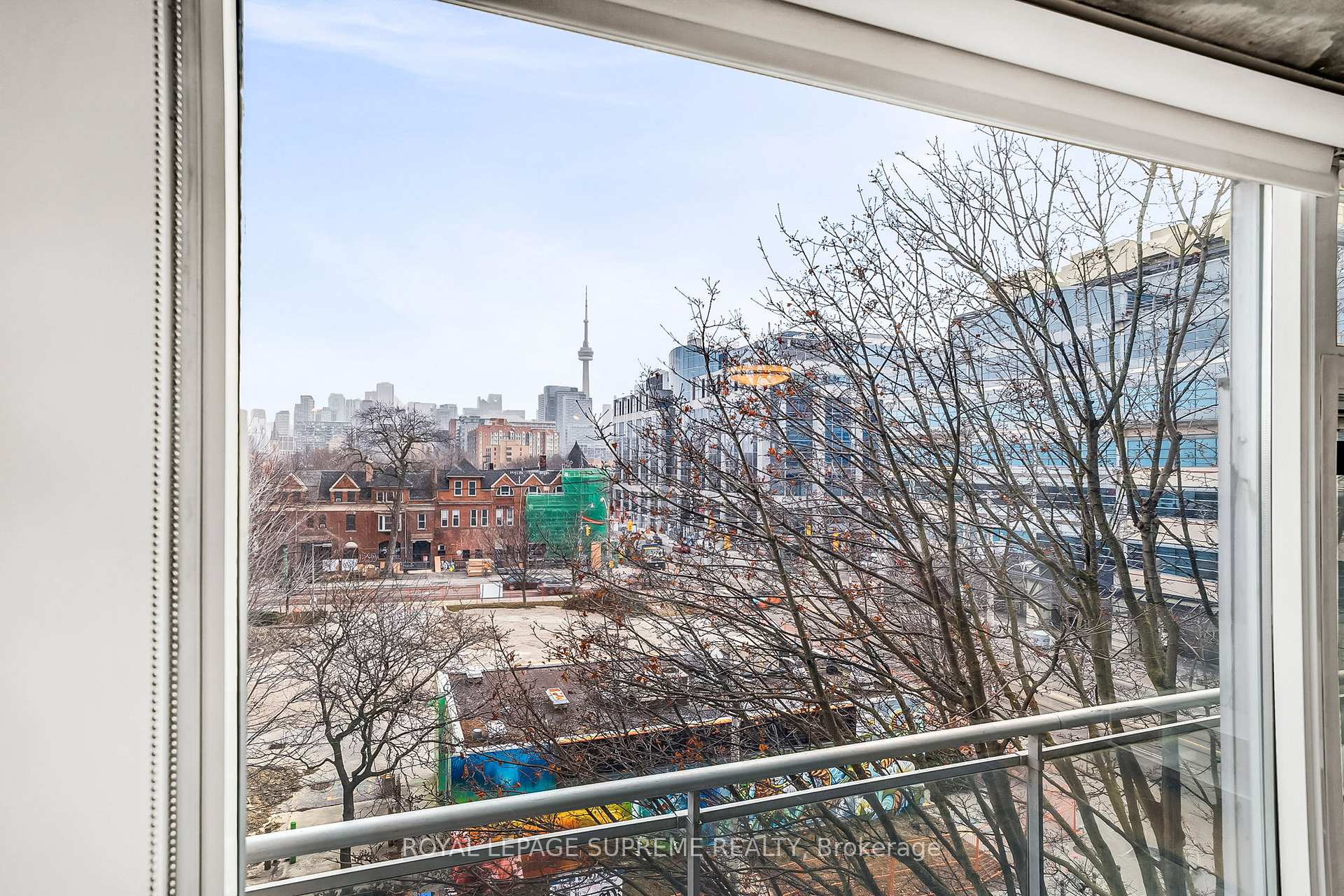 954 King Street W 516