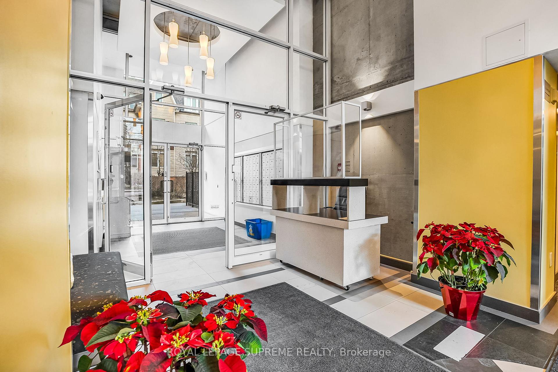 954 King Street W 516