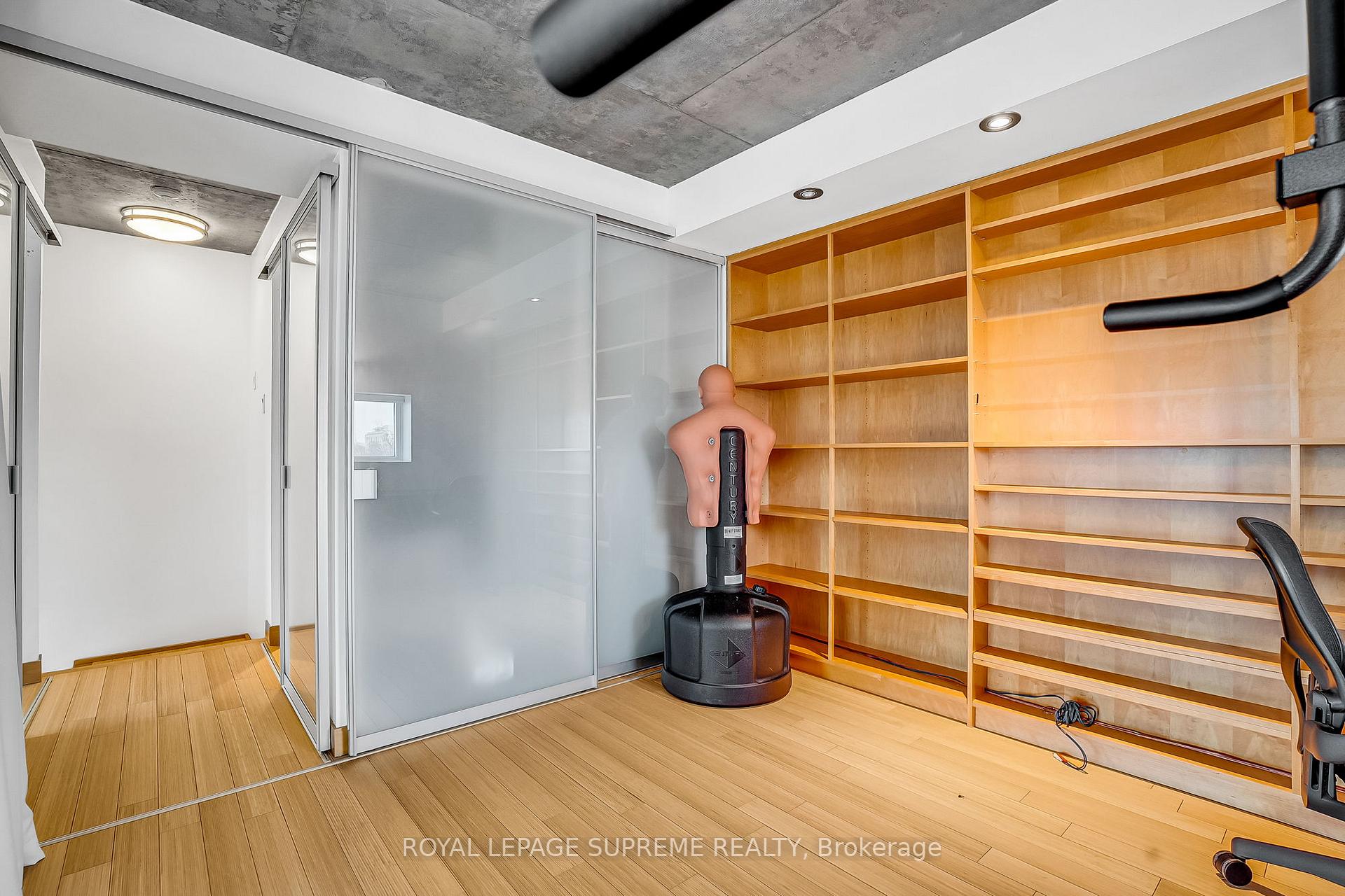 954 King Street W 516