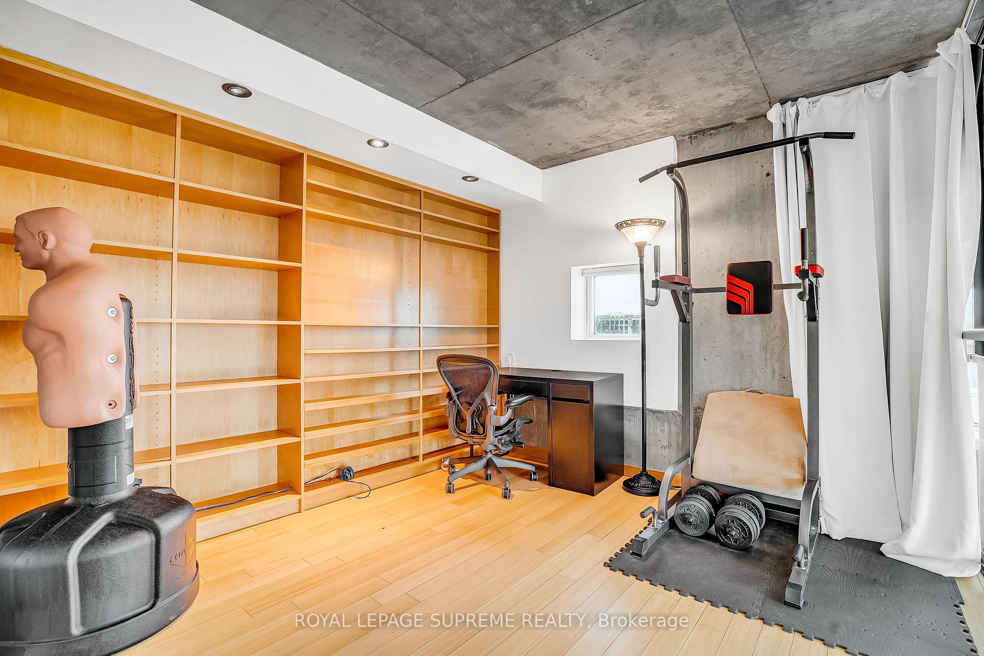 954 King Street W 516