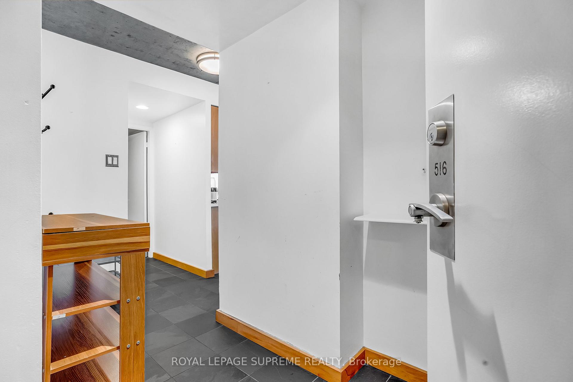 954 King Street W 516