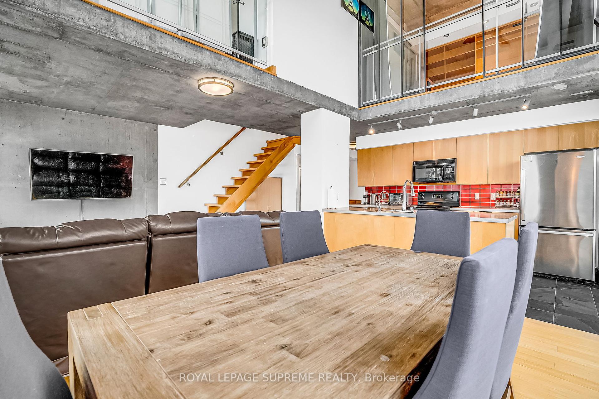 954 King Street W 516