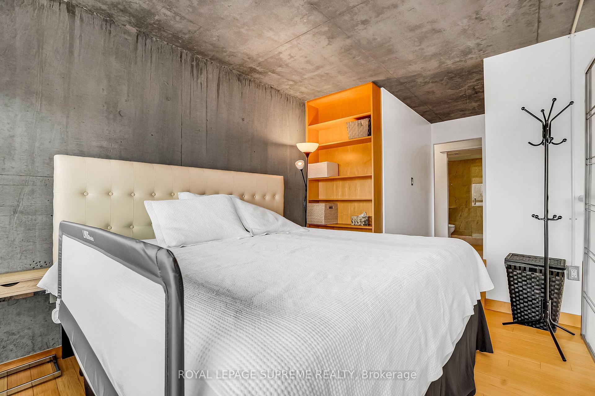 954 King Street W 516