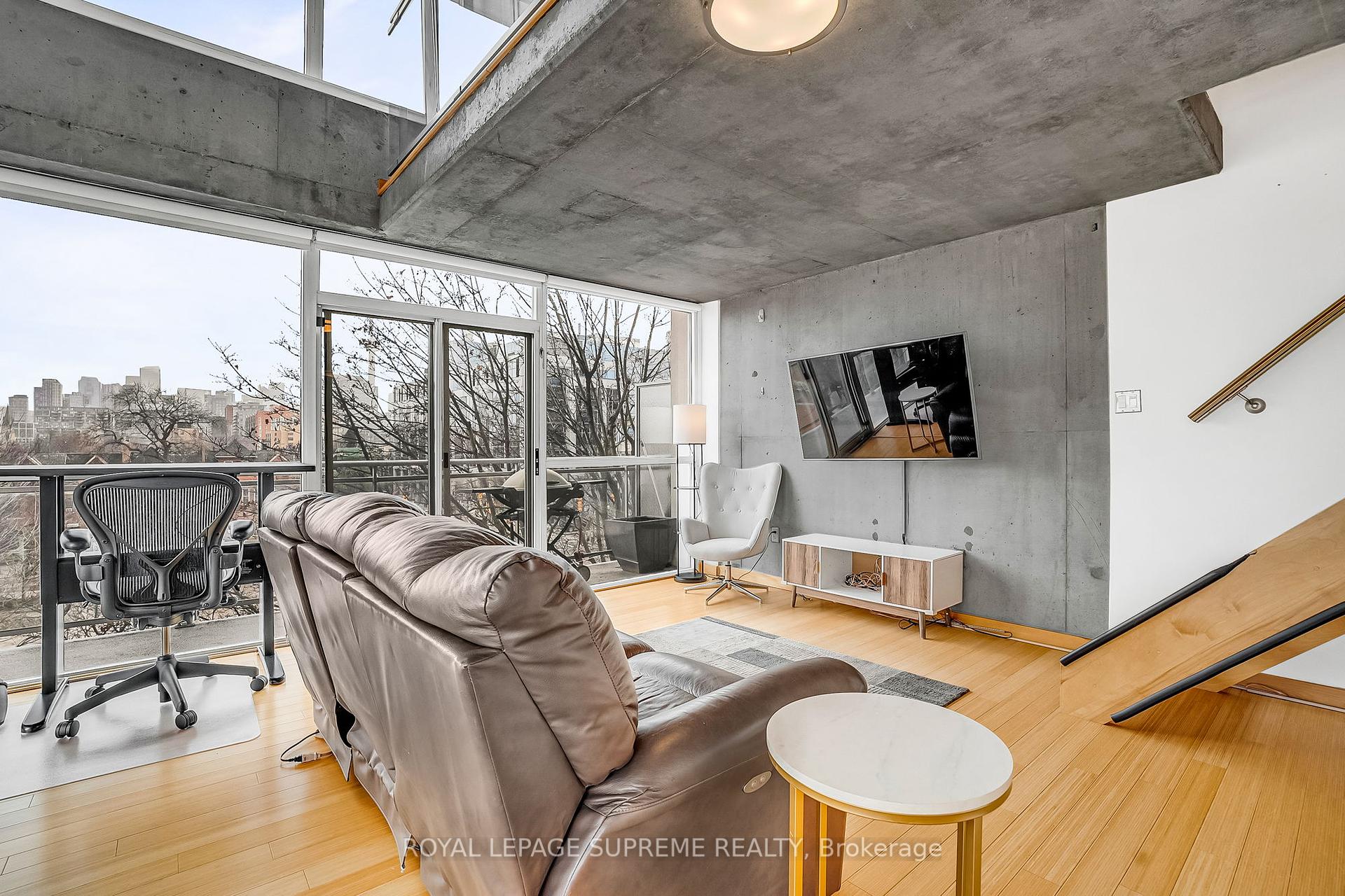 954 King Street W 516