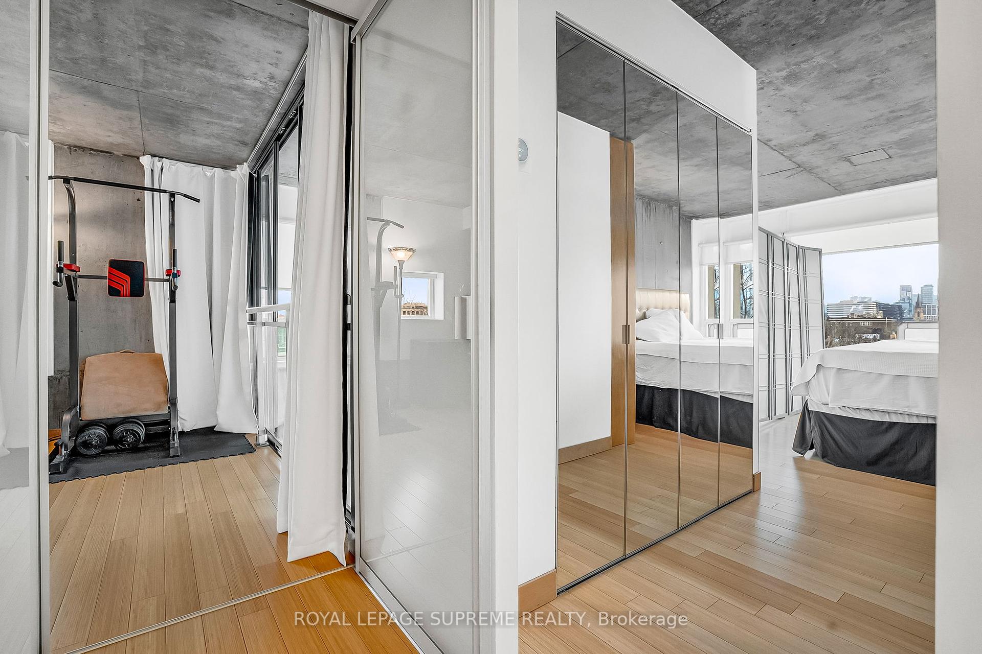 954 King Street W 516